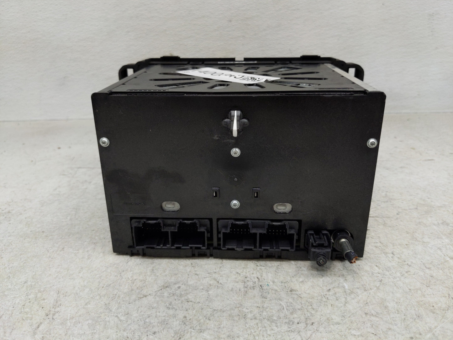 2016-2017 Buick Enclave Radio AM FM Cd Player Receiver Replacement P/N:23373209 Fits Fits 2016 2017 OEM Used Auto Parts - Oe