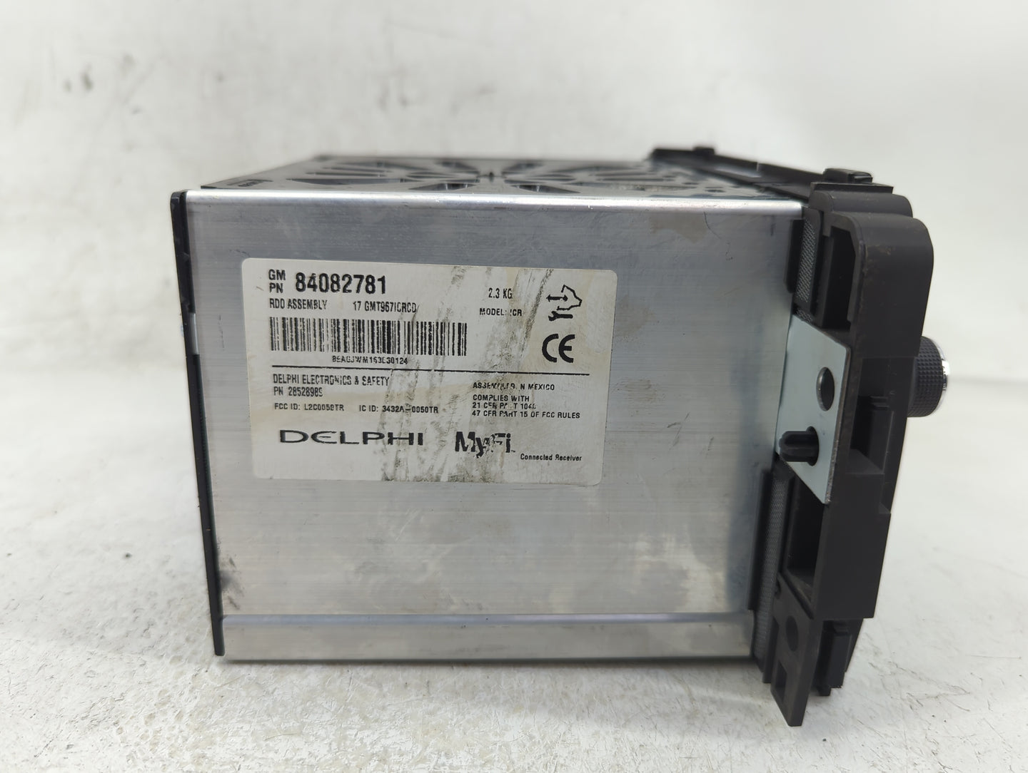 2016-2017 Buick Enclave Radio AM FM Cd Player Receiver Replacement P/N:84082781 Fits Fits 2016 2017 OEM Used Auto Parts - Oe