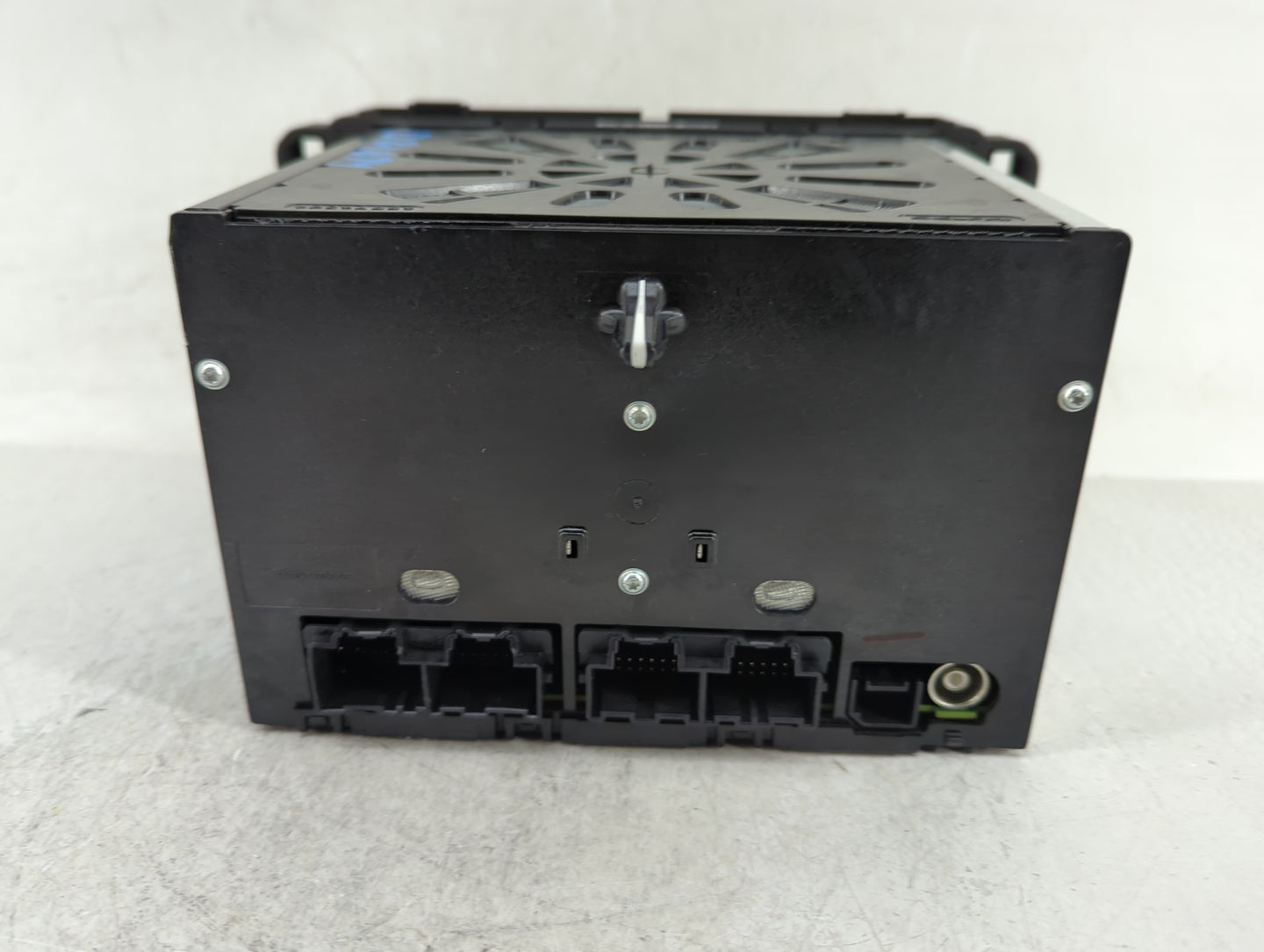 2016-2017 Buick Enclave Radio AM FM Cd Player Receiver Replacement P/N:28528989 84082781 Fits Fits 2016 2017 OEM Used Auto P