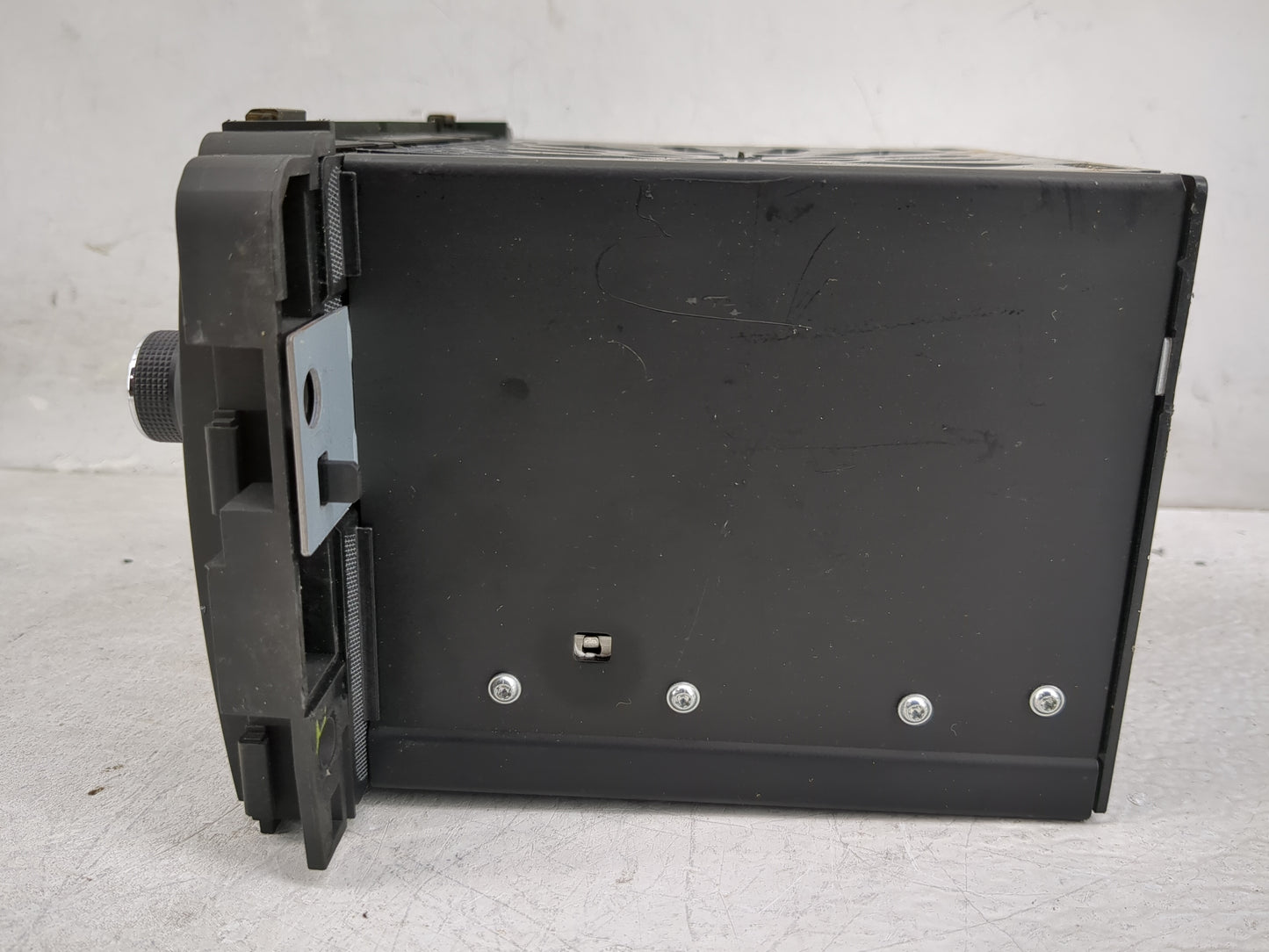 2016-2017 Buick Enclave Radio AM FM Cd Player Receiver Replacement P/N:84082781 Fits Fits 2016 2017 OEM Used Auto Parts - Oe