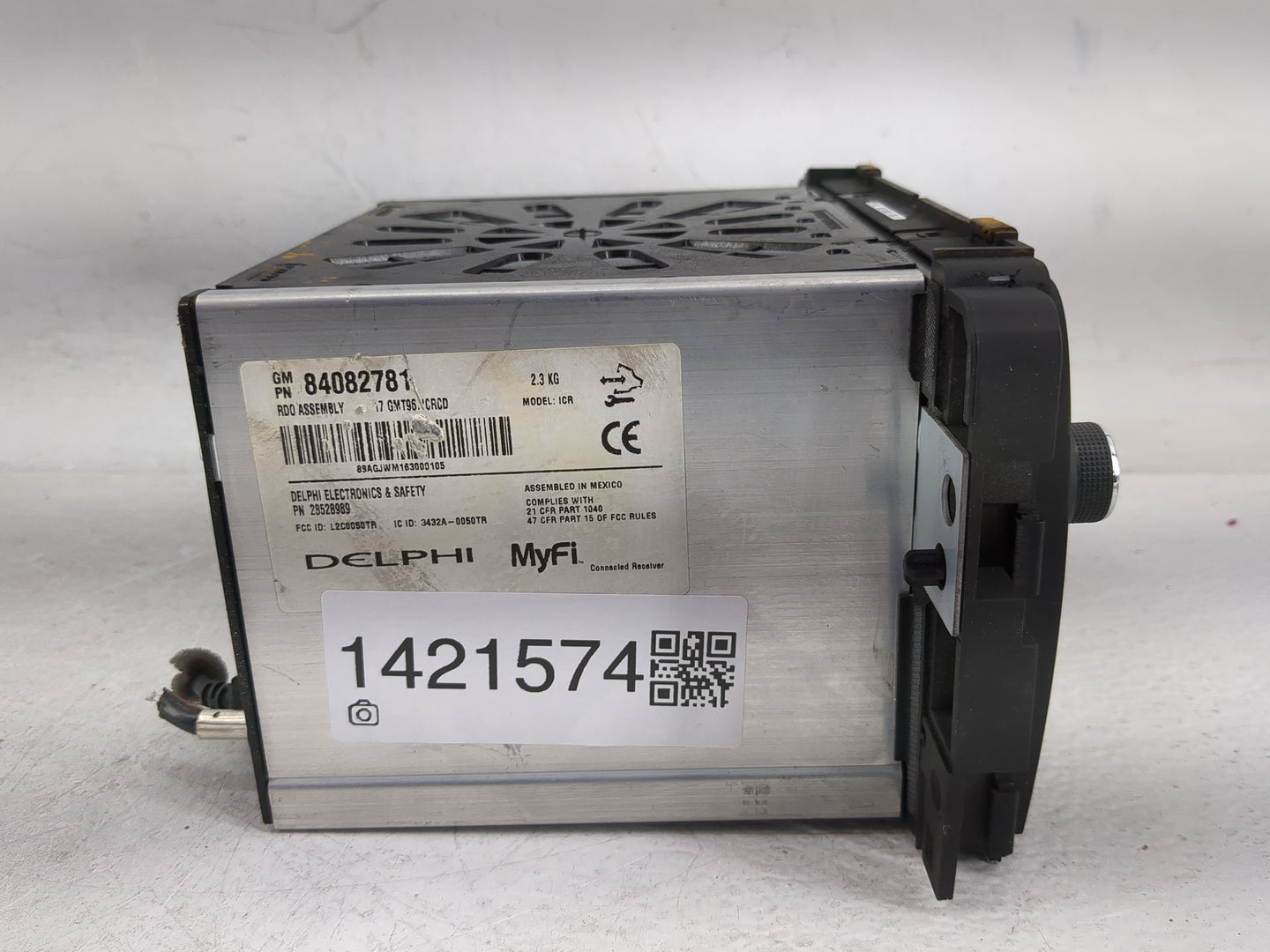 2016-2017 Buick Enclave Radio AM FM Cd Player Receiver Replacement P/N:84082781 Fits Fits 2016 2017 OEM Used Auto Parts - Oe