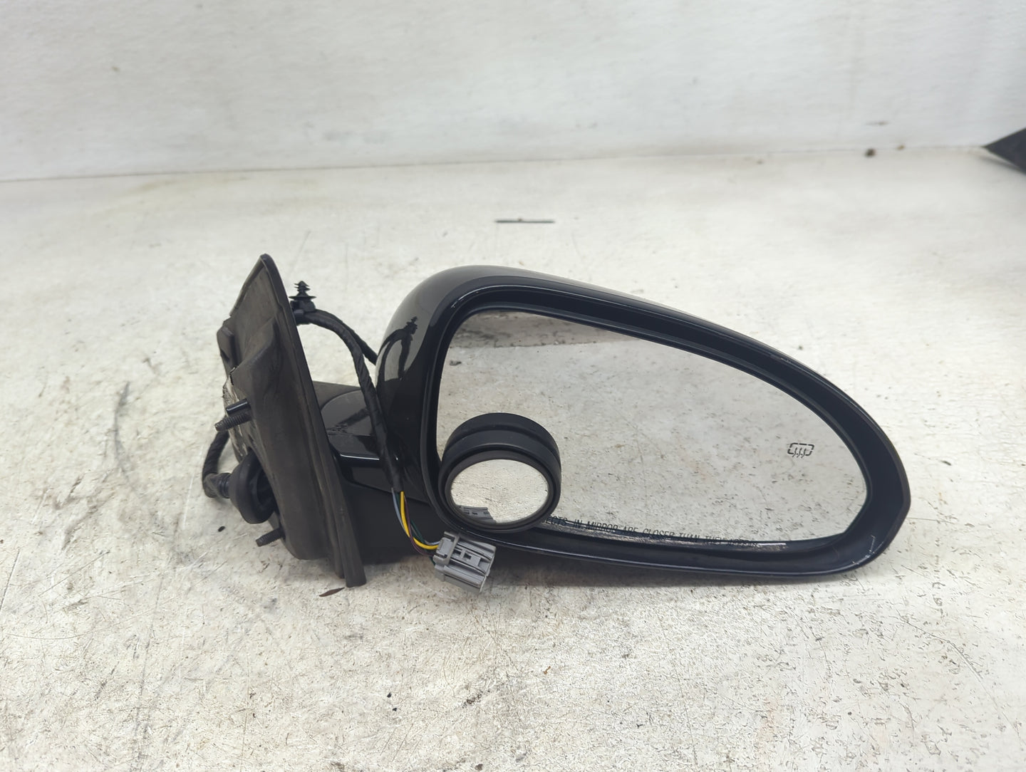 2013-2017 Buick Enclave Passenger Side View Mirror - Right Door Mirror OEM Used - Oemusedautoparts1.com