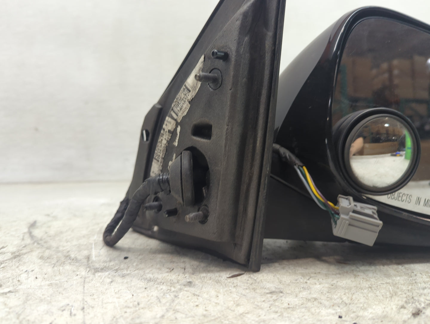 2013-2017 Buick Enclave Passenger Side View Mirror - Right Door Mirror OEM Used - Oemusedautoparts1.com