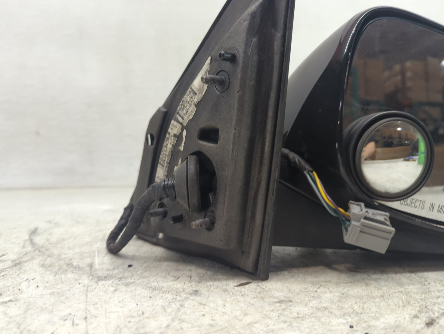 2013-2017 Buick Enclave Passenger Side View Mirror - Right Door Mirror OEM Used - Oemusedautoparts1.com