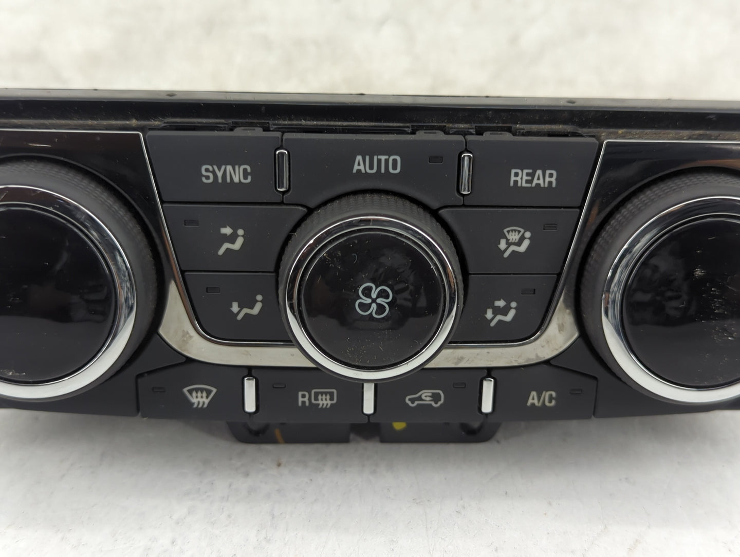 2013-2017 Buick Enclave Climate Control Module Temperature AC/Heater Replacement P/N:23251328 3239800000000X Fits OEM Used A