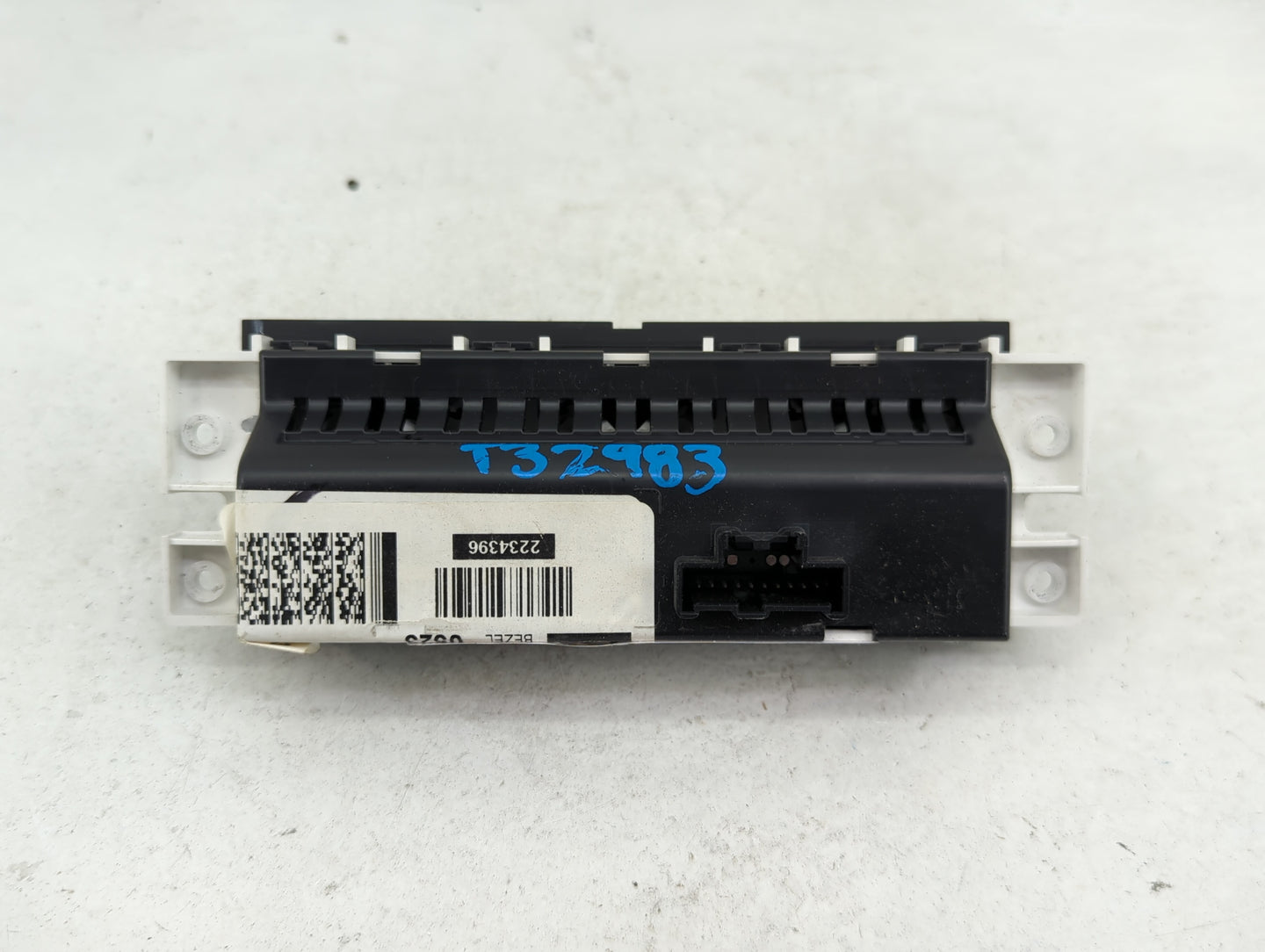 2008-2017 Buick Enclave Climate Control Module Temperature AC/Heater Replacement P/N:22343396 Fits OEM Used Auto Parts - Oem