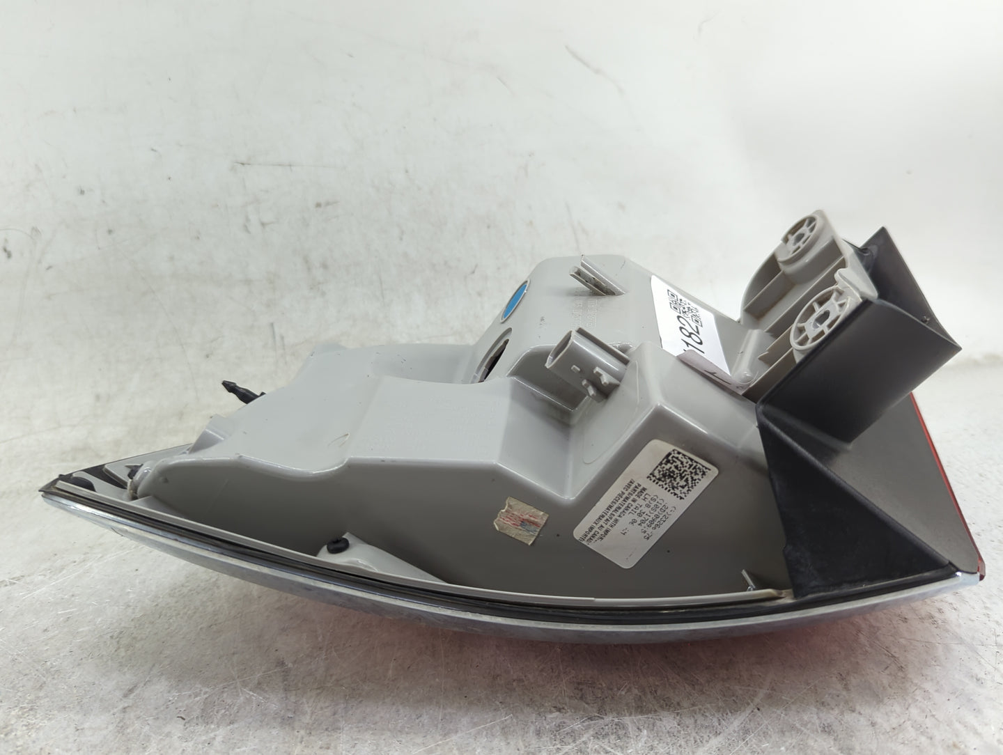 2013-2017 Buick Enclave Tail Light Assembly Driver Left OEM P/N:23266475 2D70909 Fits Fits 2013 2014 2015 2016 2017 OEM Used