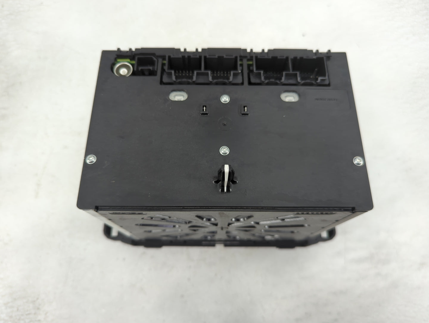 2016-2017 Buick Enclave Radio AM FM Cd Player Receiver Replacement P/N:84082781 28528989, L2C0050TR Fits Fits 2016 2017 OEM 