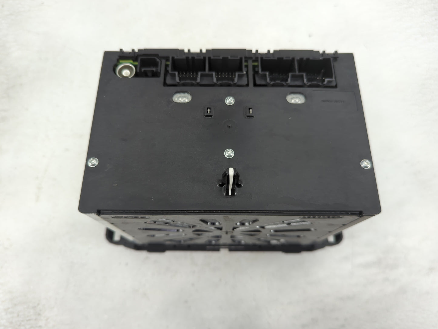 2016-2017 Buick Enclave Radio AM FM Cd Player Receiver Replacement P/N:84082781 28528989, L2C0050TR Fits Fits 2016 2017 OEM 
