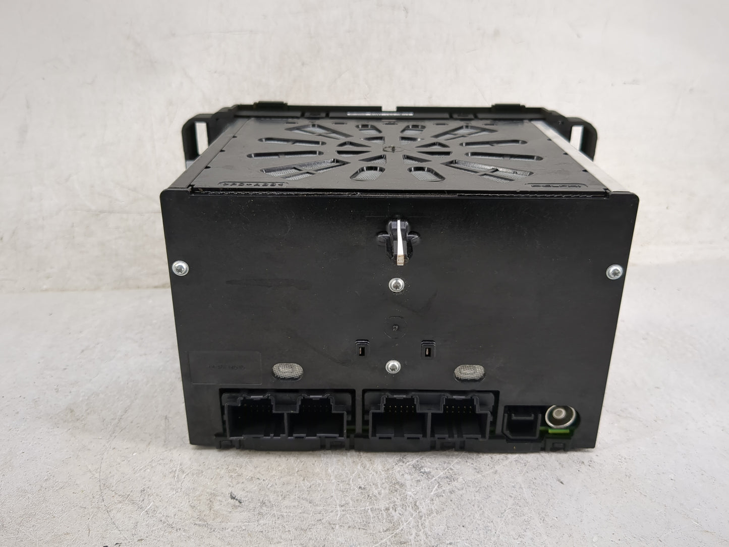 2016-2017 Buick Enclave Radio AM FM Cd Player Receiver Replacement P/N:84082781 28528989, L2C0050TR Fits Fits 2016 2017 OEM 