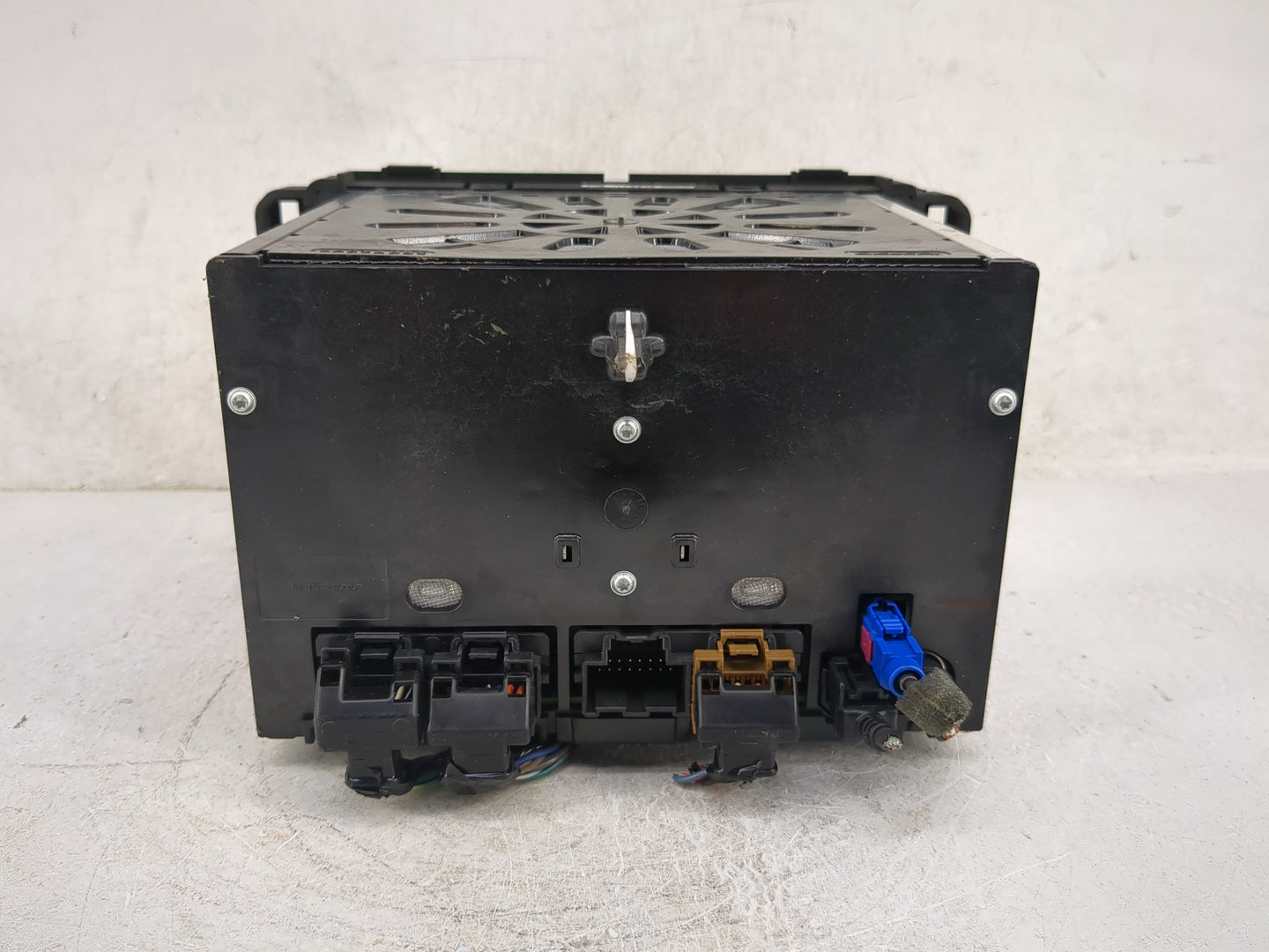 2016-2017 Buick Enclave Radio AM FM Cd Player Receiver Replacement P/N:84082783 28536253, L2C0050TR Fits Fits 2016 2017 OEM 