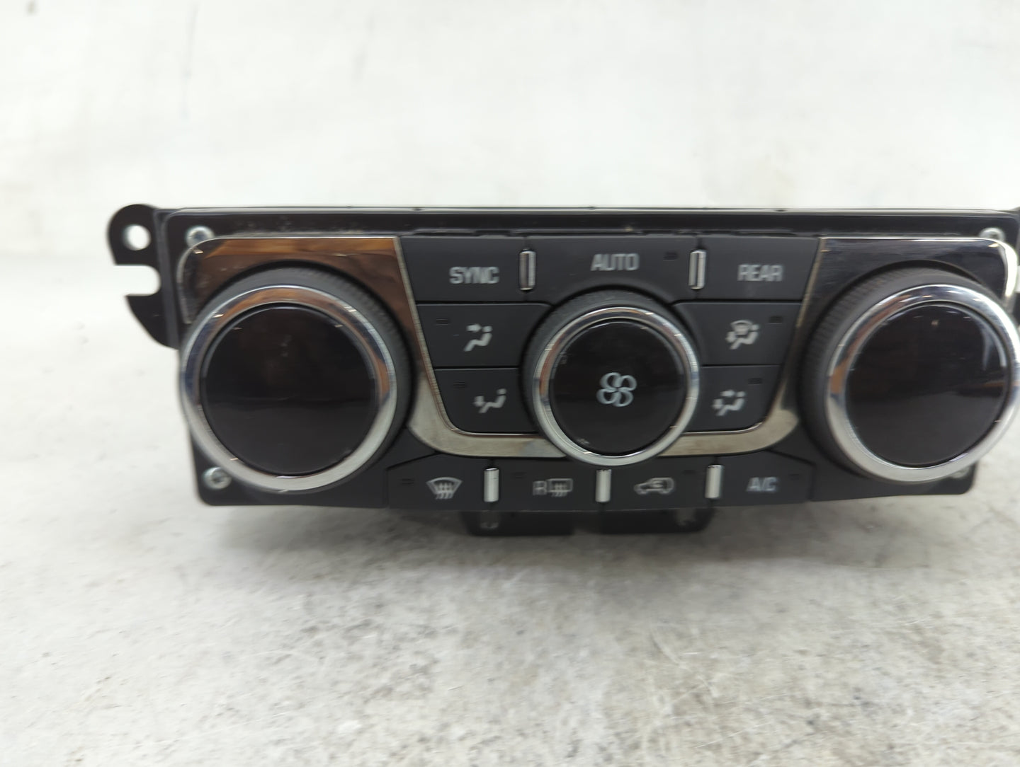 2013-2017 Buick Enclave Climate Control Module Temperature AC/Heater Replacement P/N:23251328 3239800000000X Fits OEM Used A