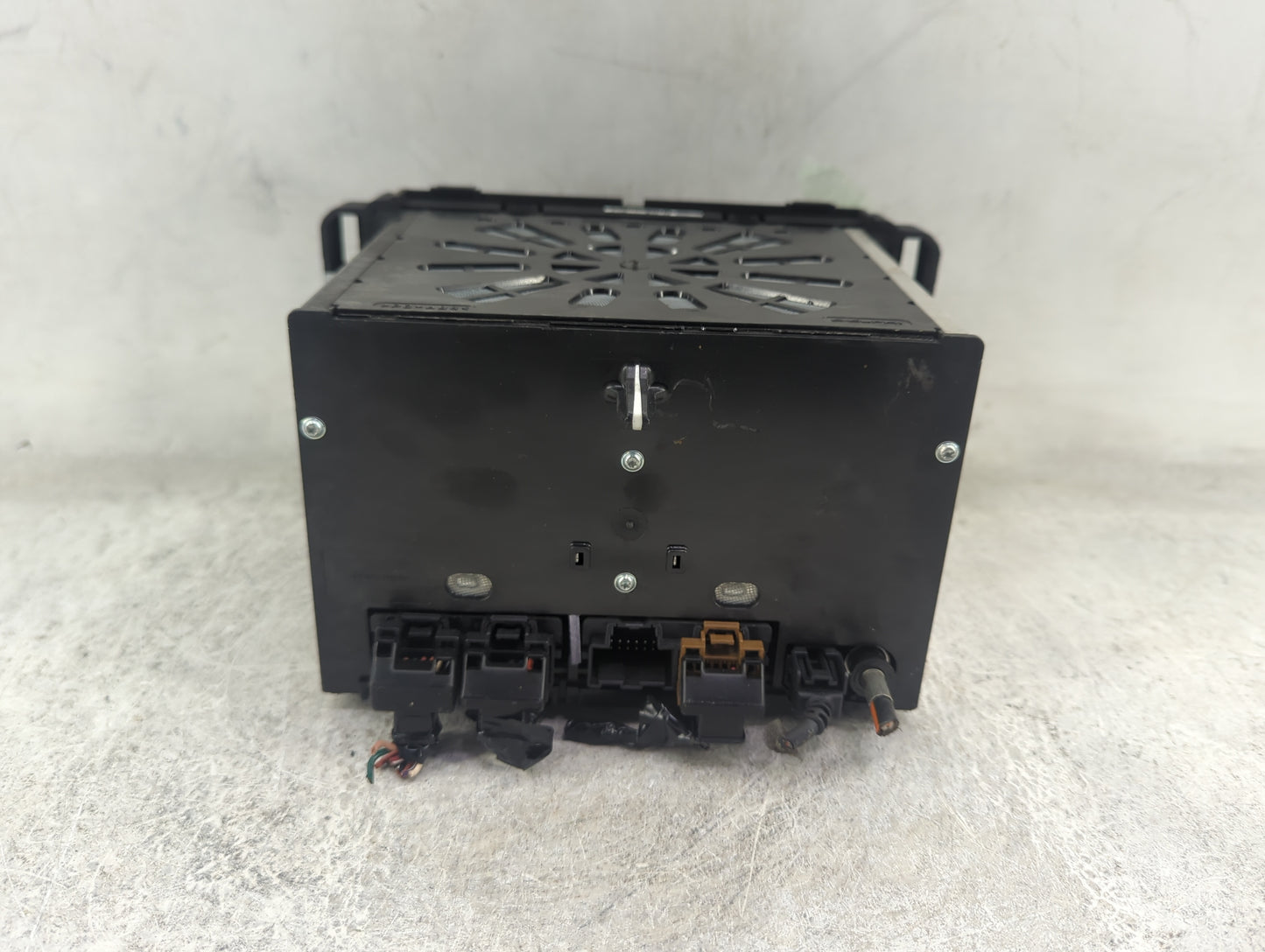 2016-2017 Buick Enclave Radio AM FM Cd Player Receiver Replacement P/N:84082781 17GMT967ICRCD, 28528989 Fits Fits 2016 2017 
