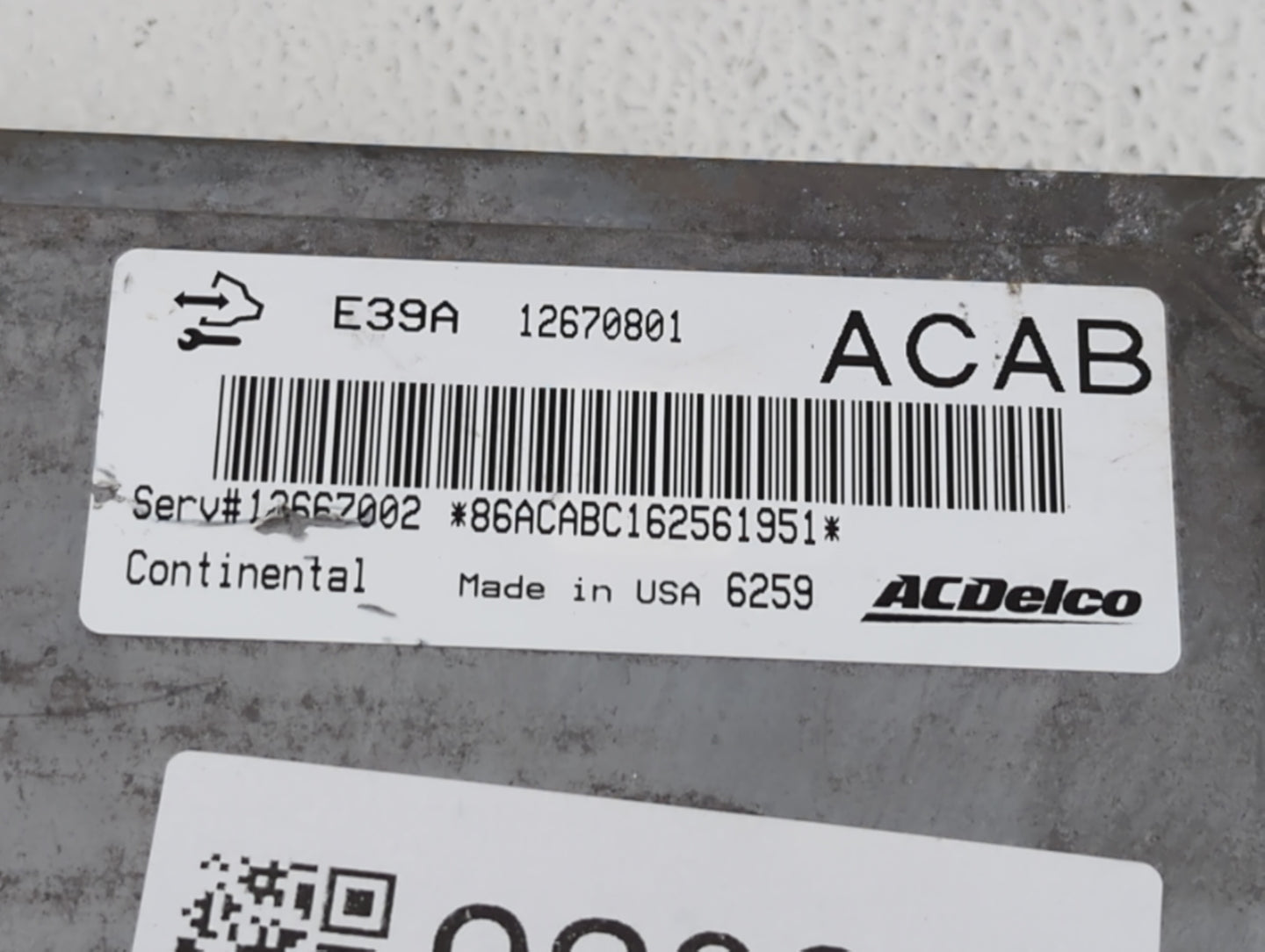 2017 Buick Enclave PCM Engine Control Computer ECU ECM PCU OEM P/N:12666068 12667002, 12666070, 12667189 Fits Fits 2018 2019