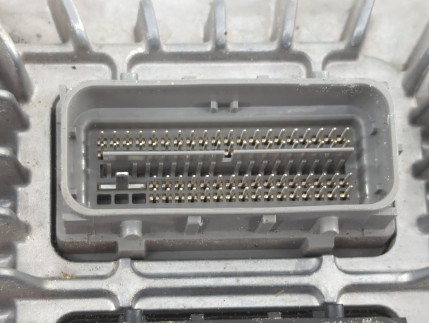 2017 Buick Enclave PCM Engine Control Computer ECU ECM PCU OEM P/N:12667002 12698026, 12673932, 12708794 Fits Fits 2018 2019