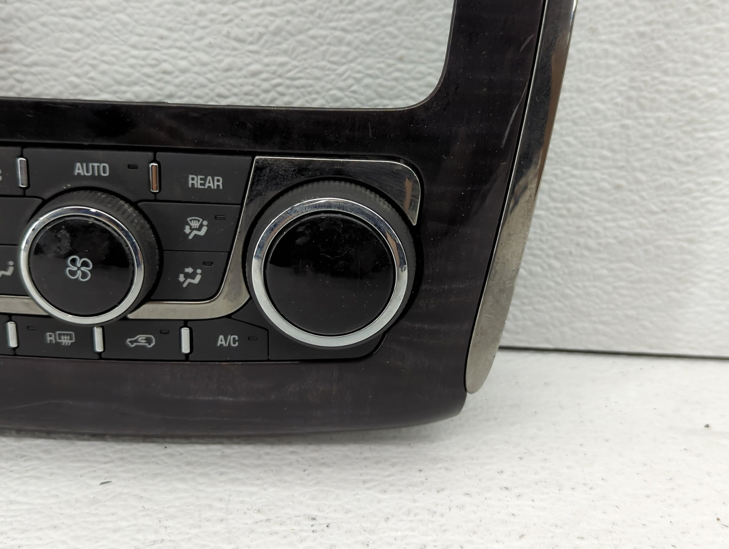2013-2017 Buick Enclave Climate Control Module Temperature AC/Heater Replacement P/N:23158335 23251328 Fits OEM Used Auto Pa
