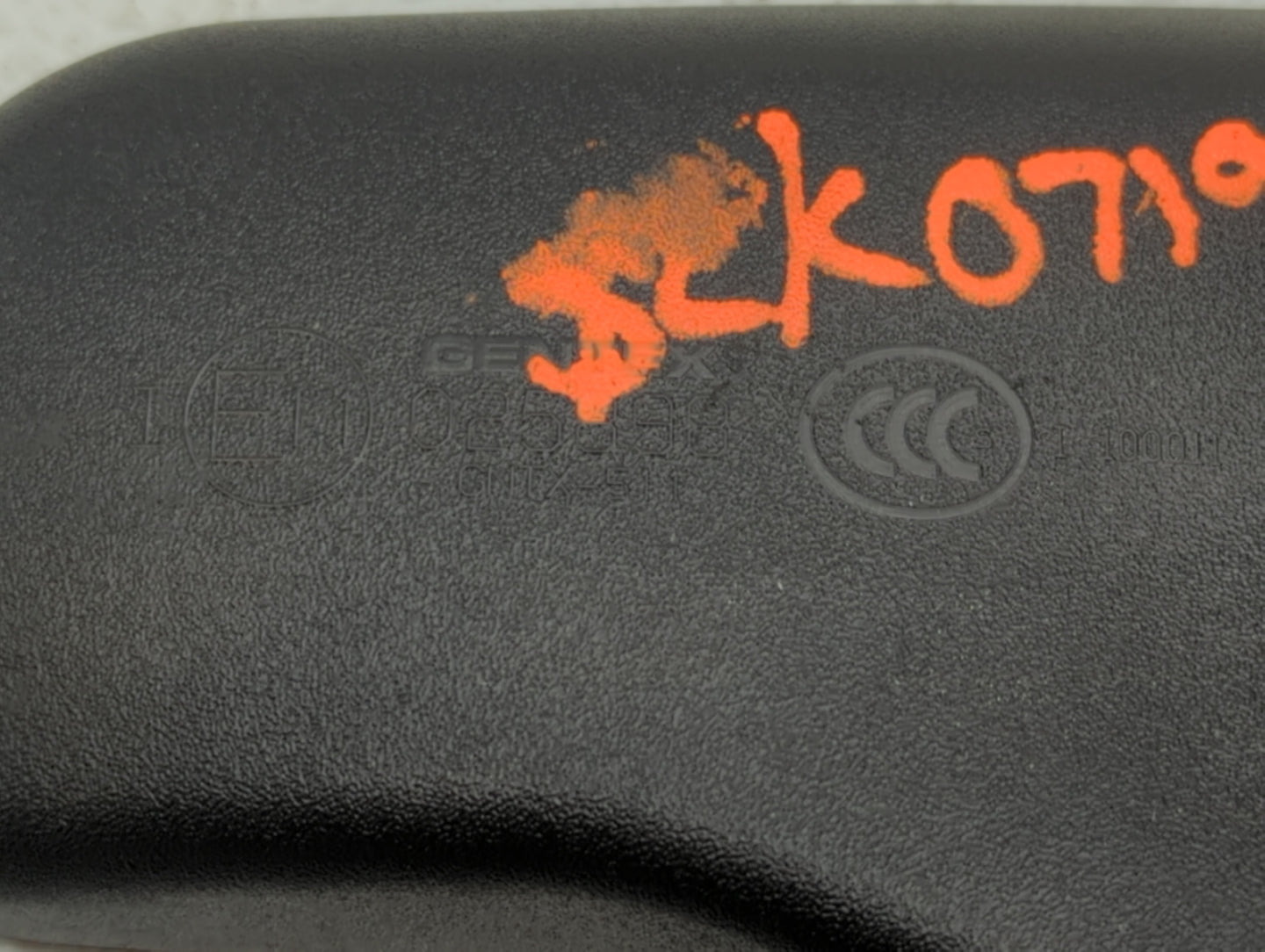 2009-2017 Buick Enclave Interior Rear View Mirror Replacement OEM P/N:23346620 Fits OEM Used Auto Parts - Oemusedautoparts1.