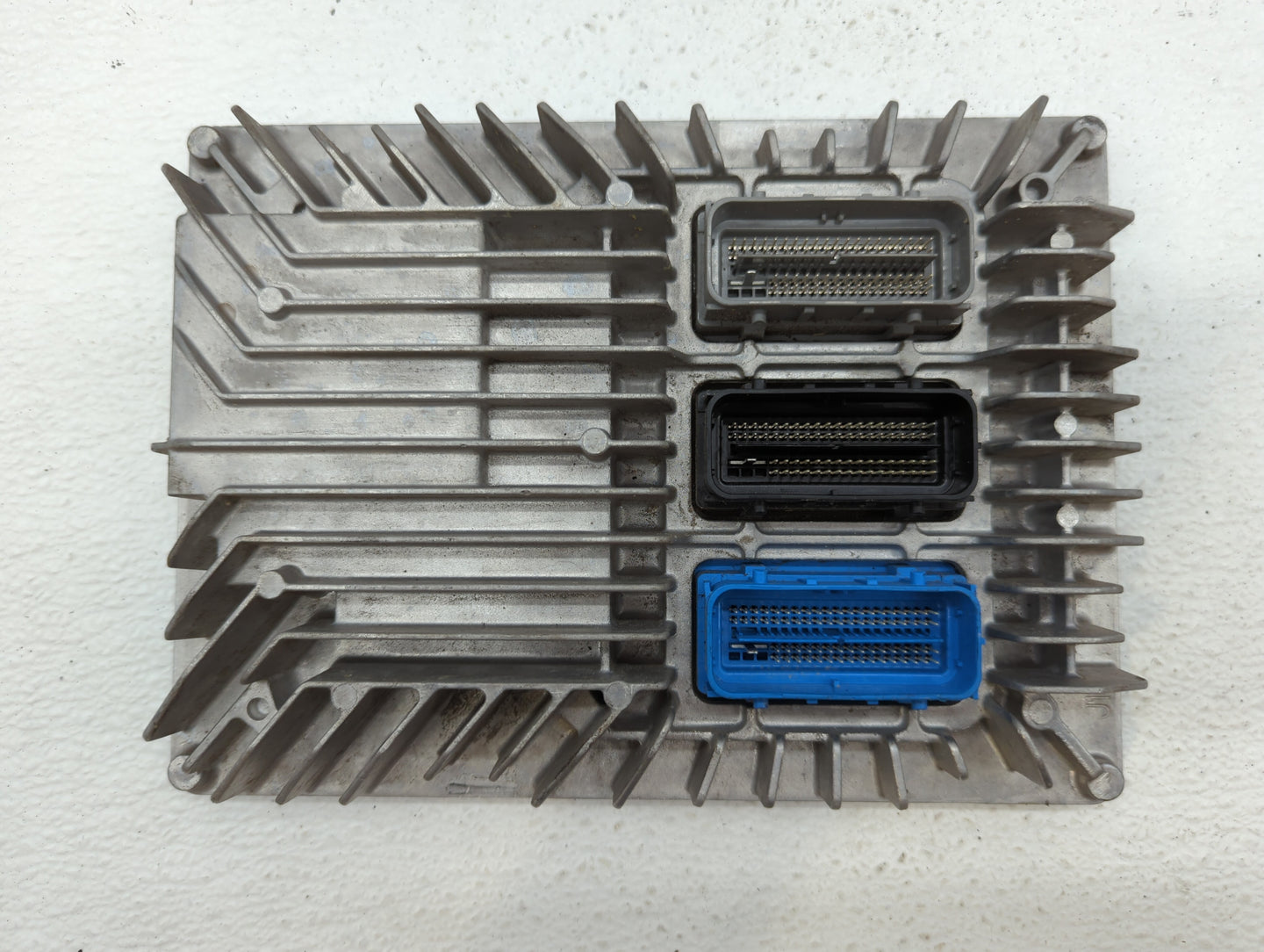 2017 Buick Enclave PCM Engine Control Computer ECU ECM PCU OEM P/N:12670001 Fits Fits 2018 2019 2020 OEM Used Auto Parts - O