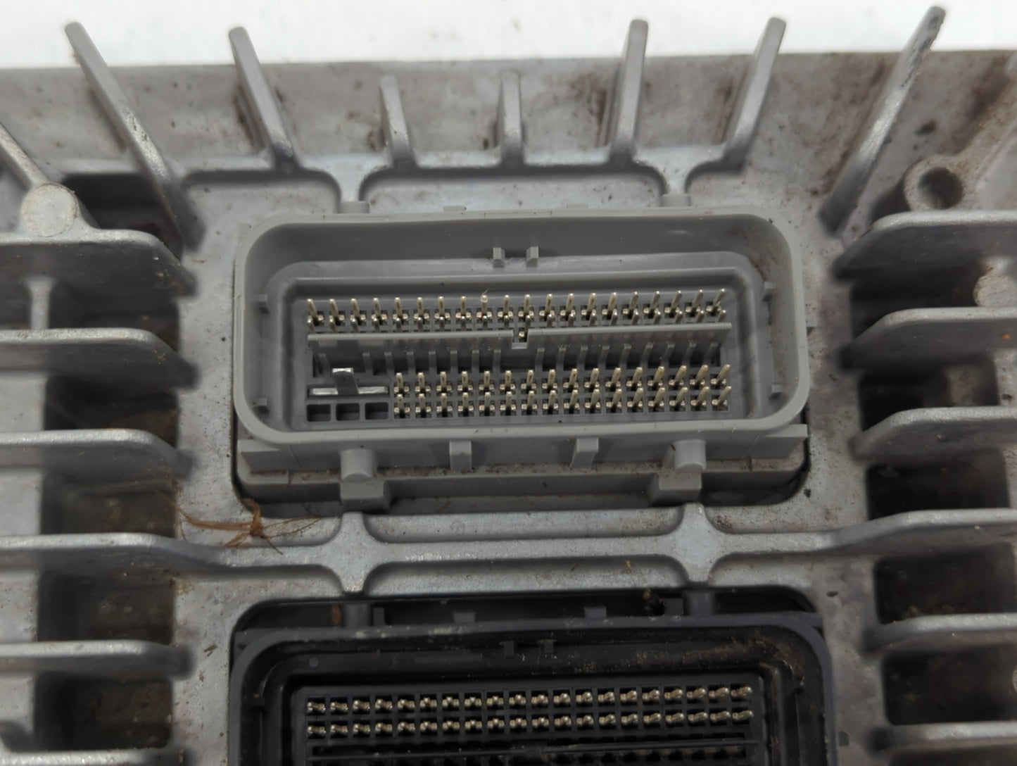 2017 Buick Enclave PCM Engine Control Computer ECU ECM PCU OEM P/N:E39A12670801 Fits Fits 2018 2019 2020 OEM Used Auto Parts