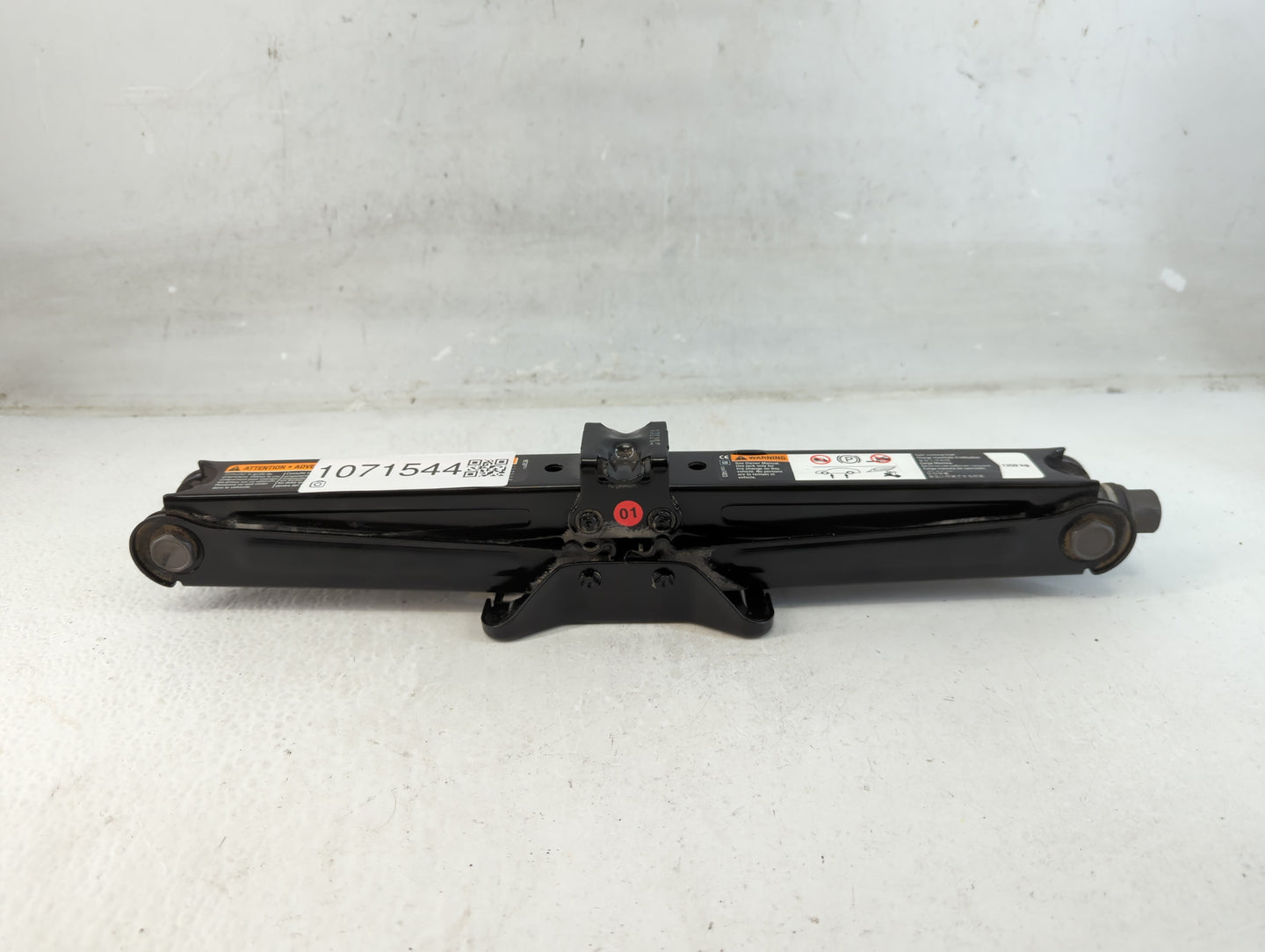 2017 Buick Encore Spare Scissor Car Jack - Oemusedautoparts1.com