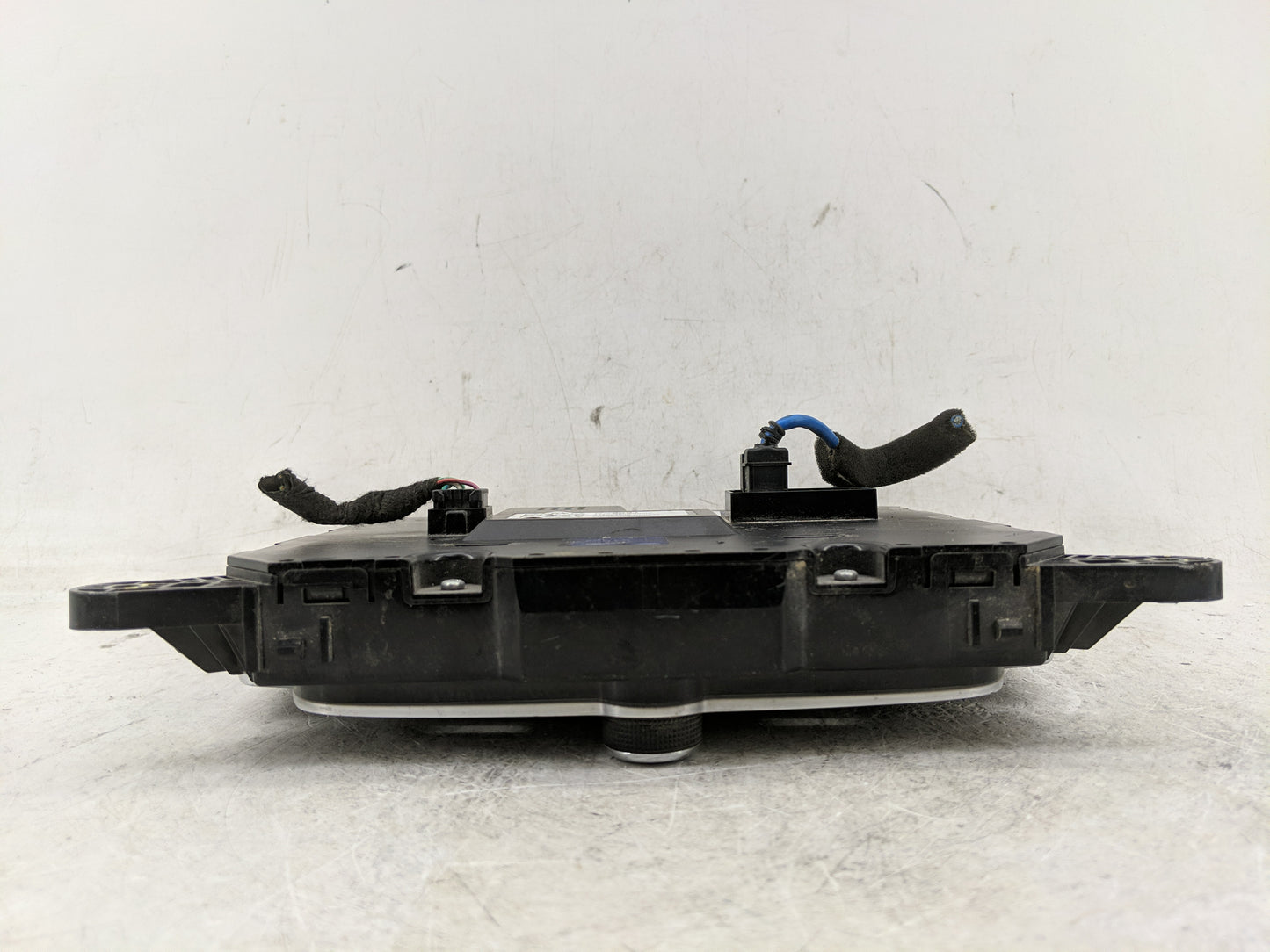 2017 Buick Encore Radio AM FM Cd Player Receiver Replacement P/N:42498391 Fits OEM Used Auto Parts - Oemusedautoparts1.com