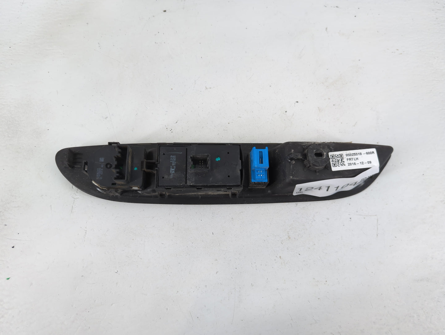 2017-2021 Buick Encore Master Power Window Switch Replacement Driver Side Left P/N:95025518-600R Fits OEM Used Auto Parts - 