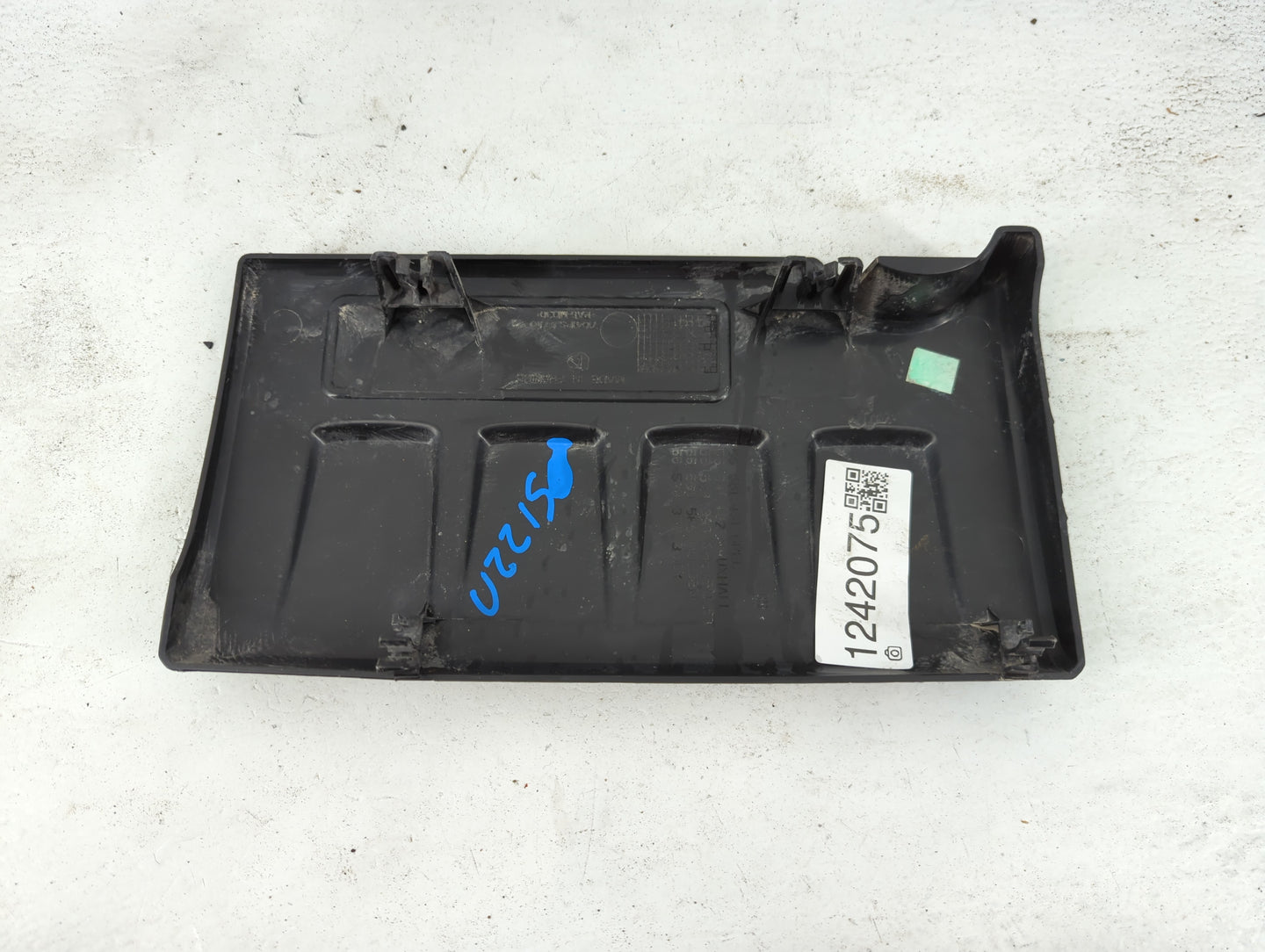 2017 Buick Encore Engine Cover - Oemusedautoparts1.com