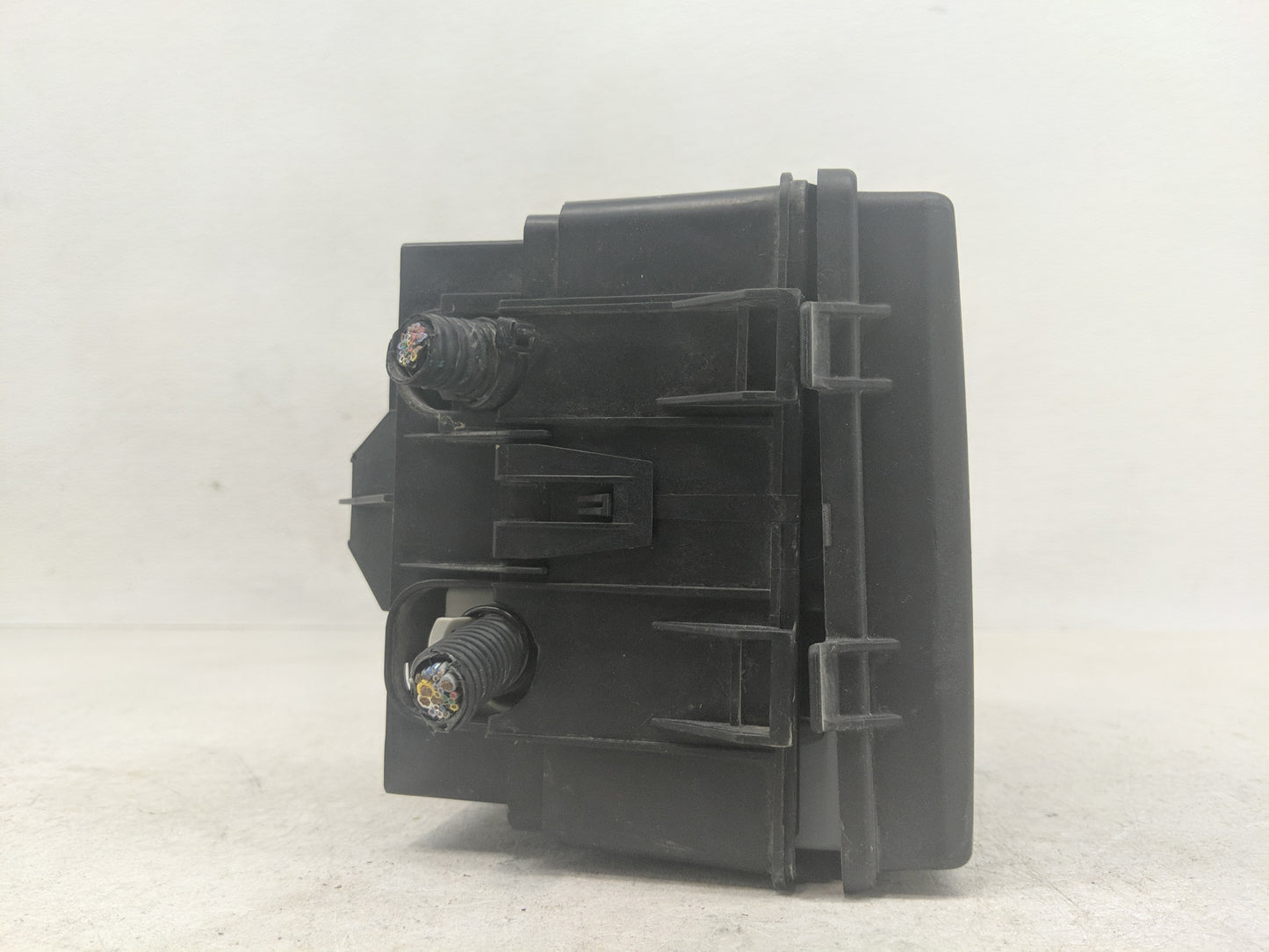 2017 Buick Encore Fusebox Fuse Box Panel Relay Module Fits OEM Used Auto Parts - Oemusedautoparts1.com
