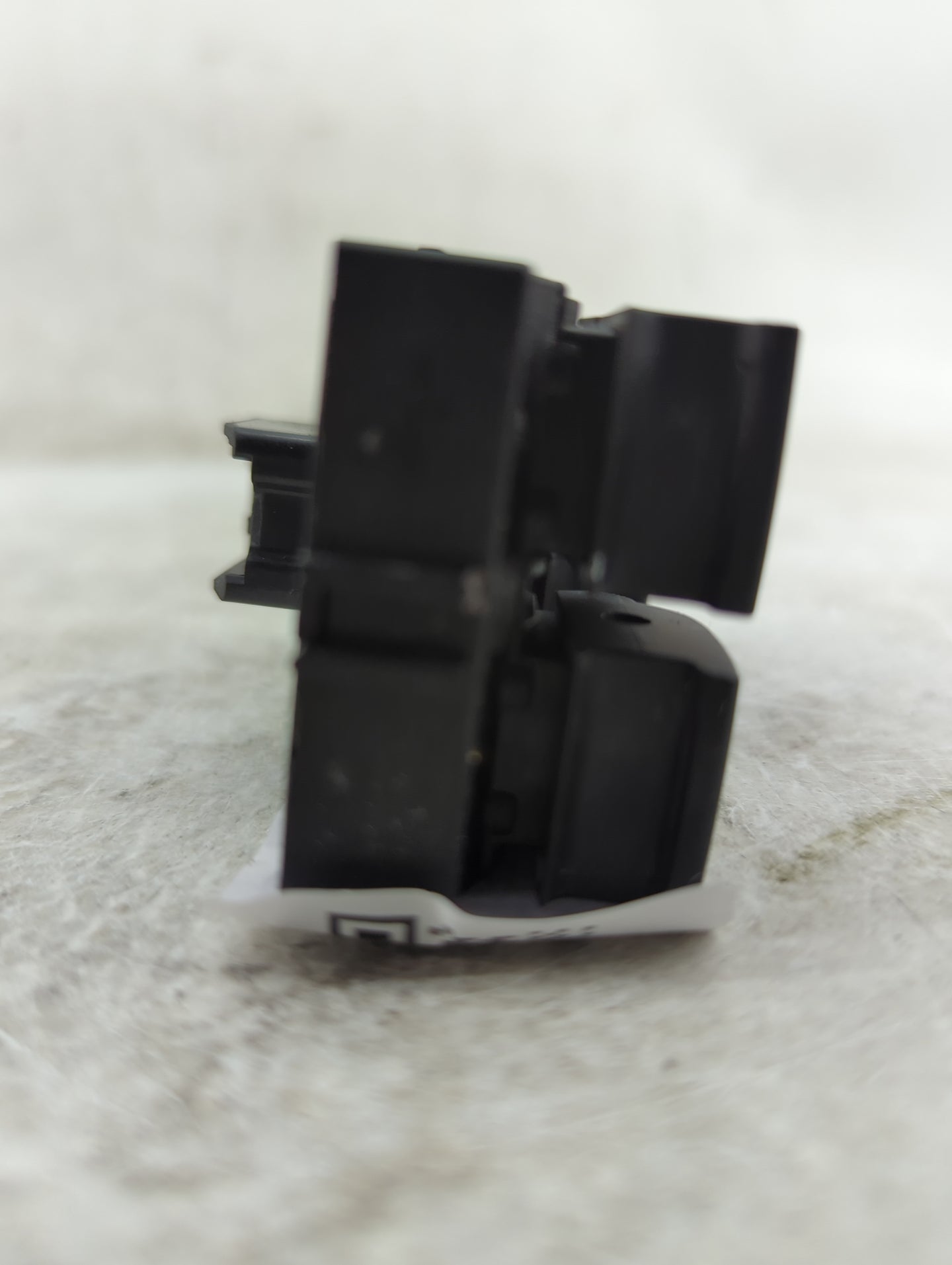2017-2020 Buick Encore Master Power Window Switch Replacement Driver Side Left P/N:22915128 Fits Fits 2017 2018 2019 2020 OE