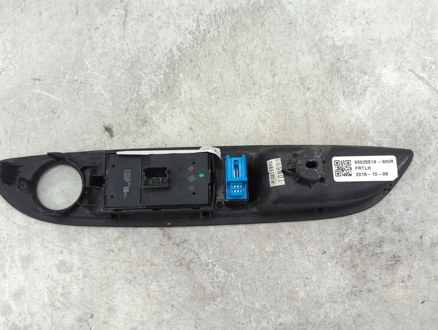 2017-2021 Buick Encore Master Power Window Switch Replacement Driver Side Left P/N:95025518-600R Fits OEM Used Auto Parts - 