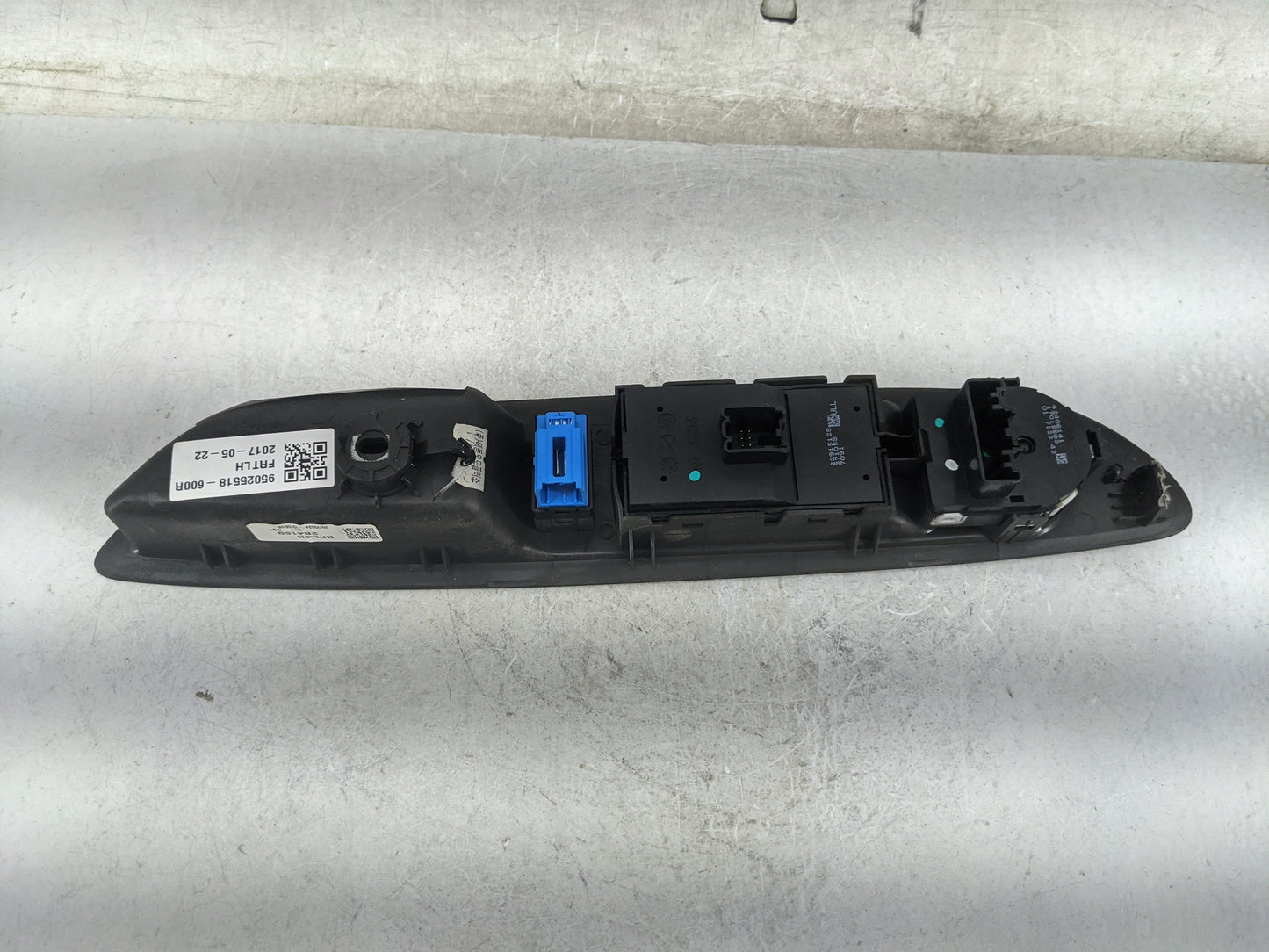 2017-2020 Buick Encore Master Power Window Switch Replacement Driver Side Left P/N:95025518-600R Fits Fits 2017 2018 2019 20