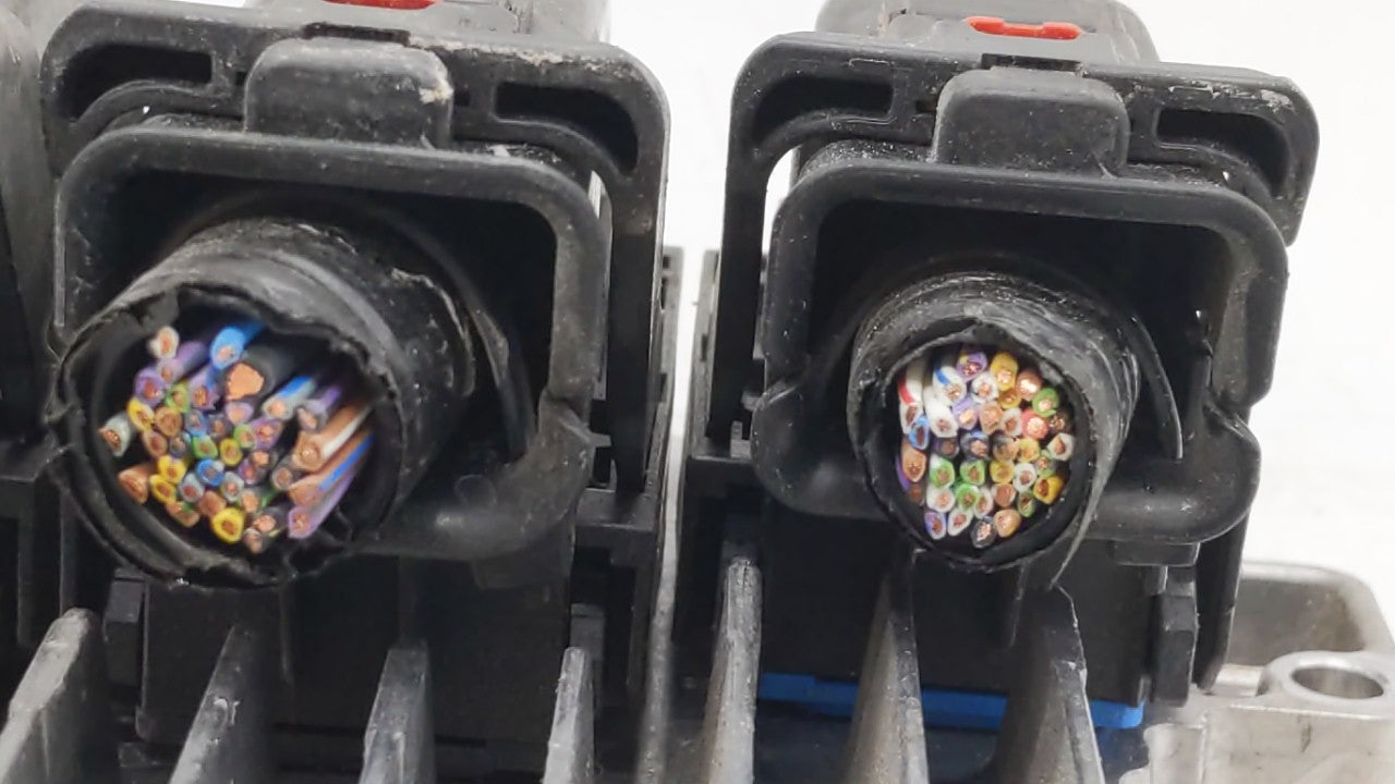 2017-2019 Buick Encore PCM Engine Control Computer ECU ECM PCU OEM P/N:12679097 12670309, 12695536 Fits Fits 2017 2018 2019 
