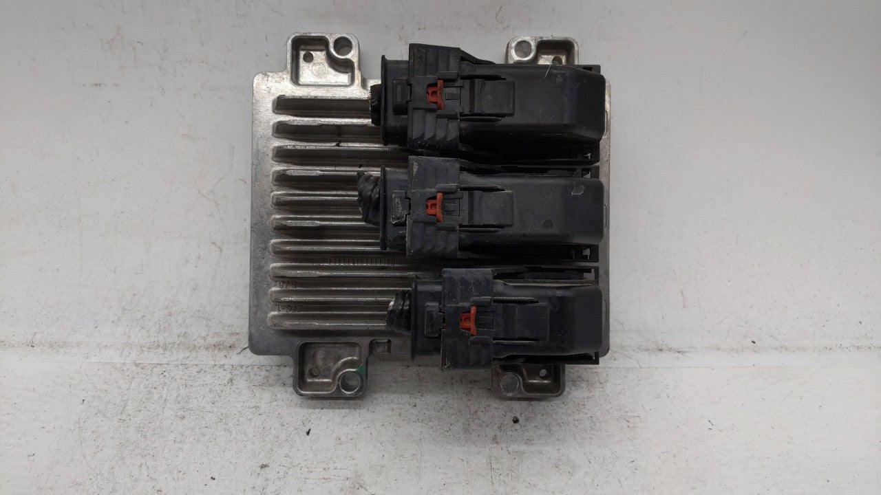 2017-2019 Buick Encore PCM Engine Control Computer ECU ECM PCU OEM P/N:12679097 12670309, 12695536 Fits Fits 2017 2018 2019 
