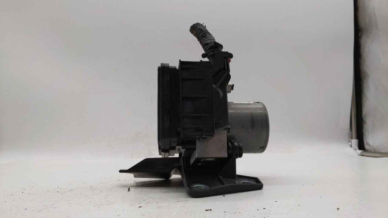 2017-2019 Buick Encore ABS Pump Control Module Replacement P/N:42643519 42520669, 42563014 Fits Fits 2017 2018 2019 OEM Used