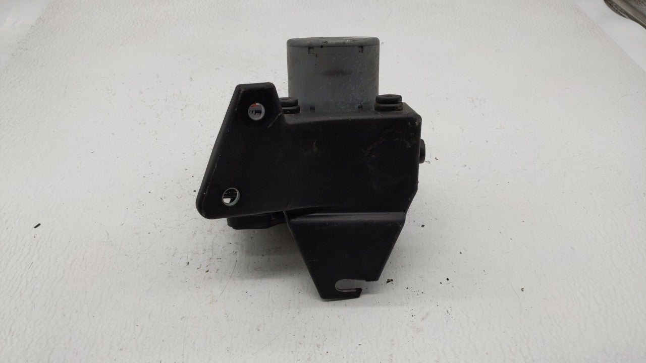 2017-2019 Buick Encore ABS Pump Control Module Replacement P/N:42643519 42520669, 42563014 Fits Fits 2017 2018 2019 OEM Used