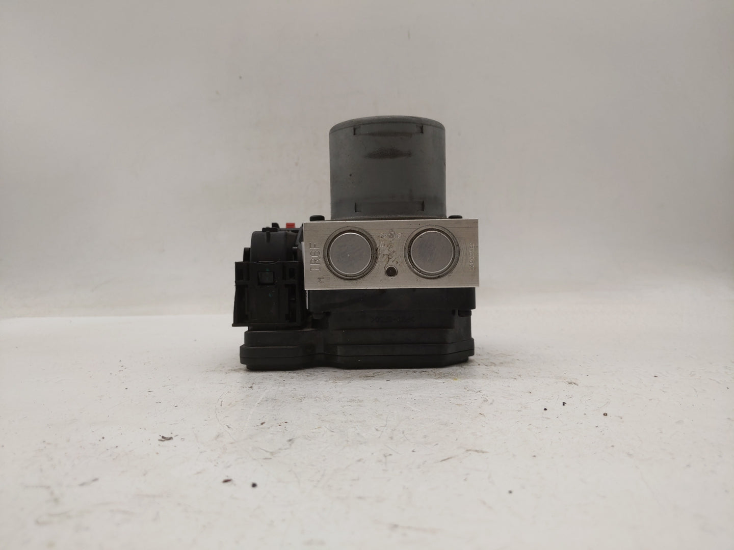 2017-2019 Buick Encore ABS Pump Control Module Replacement P/N:42643519 42520669, 42563014 Fits Fits 2017 2018 2019 OEM Used