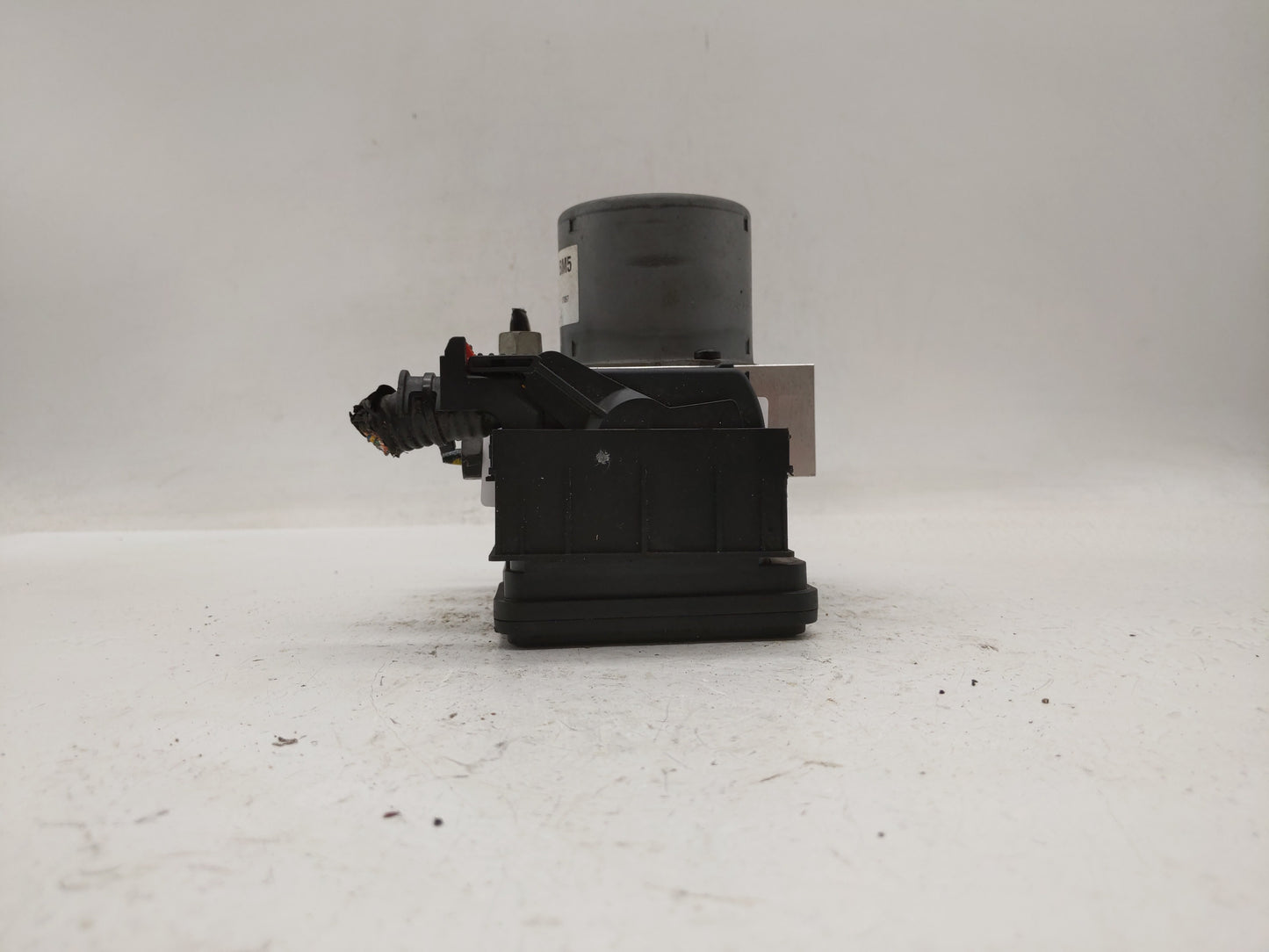 2017-2019 Buick Encore ABS Pump Control Module Replacement P/N:42643519 42520669, 42563014 Fits Fits 2017 2018 2019 OEM Used