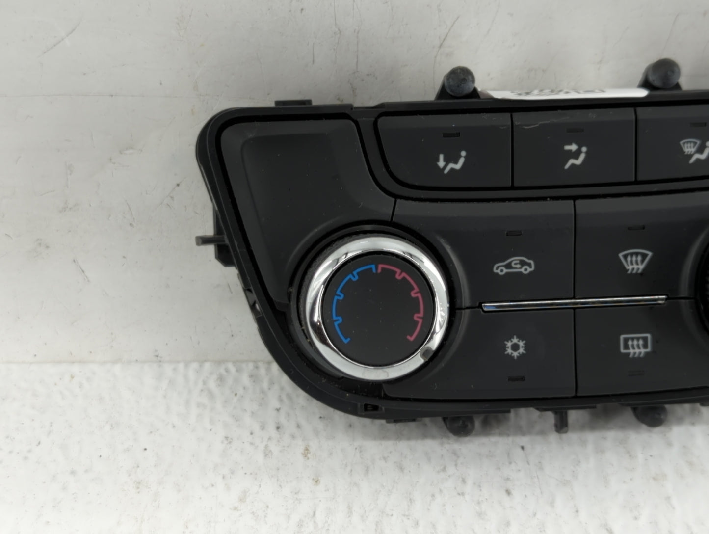 2017-2021 Buick Encore Climate Control Module Temperature AC/Heater Replacement P/N:39081581 39081561 Fits OEM Used Auto Par