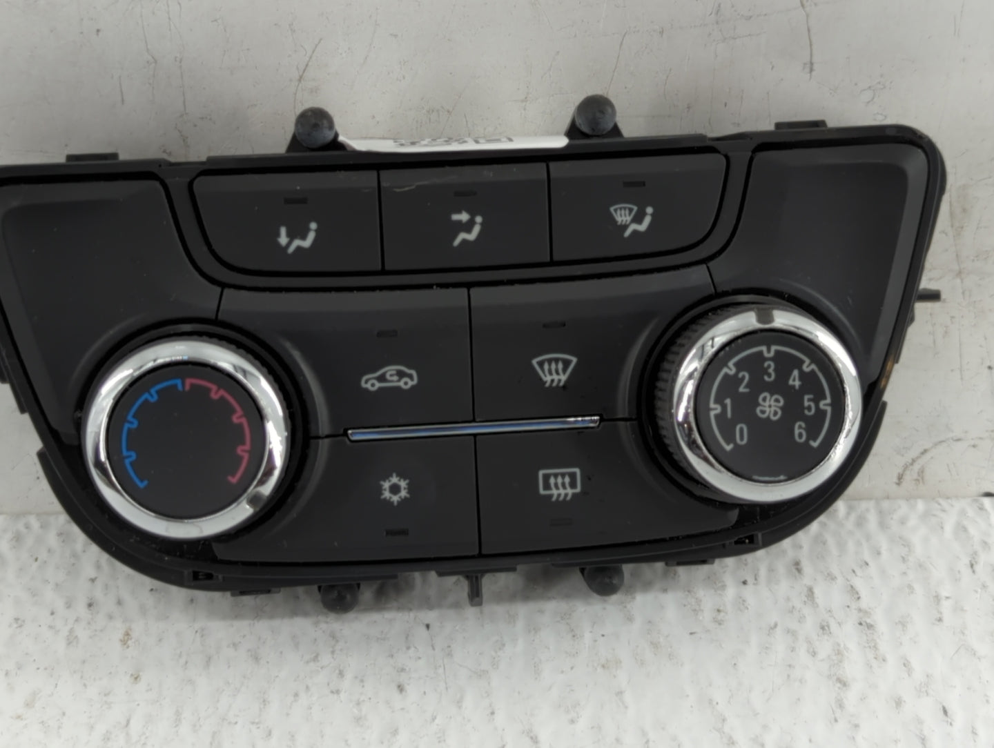 2017-2021 Buick Encore Climate Control Module Temperature AC/Heater Replacement P/N:39081581 39081561 Fits OEM Used Auto Par