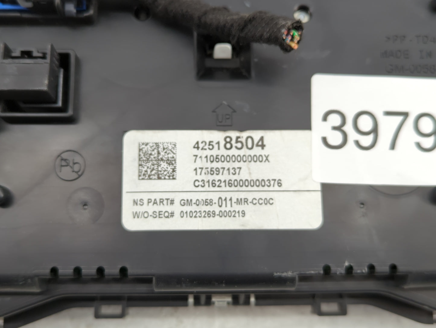 2017 Buick Encore Instrument Cluster Speedometer Gauges P/N:42518504 Fits OEM Used Auto Parts - Oemusedautoparts1.com