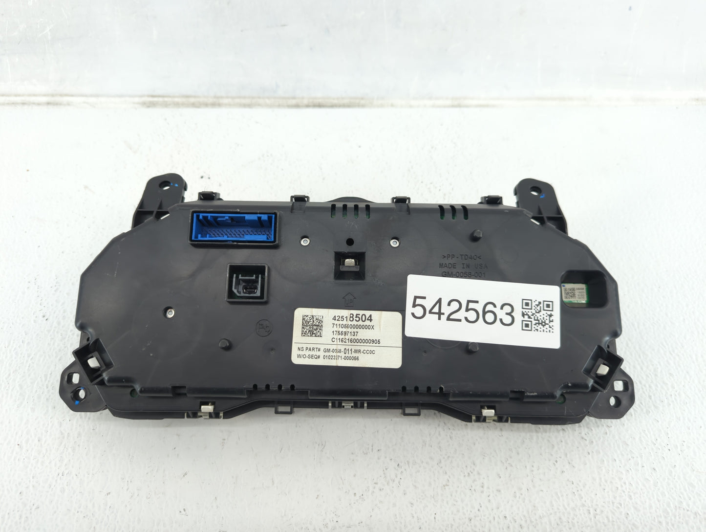 2017 Buick Encore Instrument Cluster Speedometer Gauges P/N:42518504 Fits OEM Used Auto Parts - Oemusedautoparts1.com