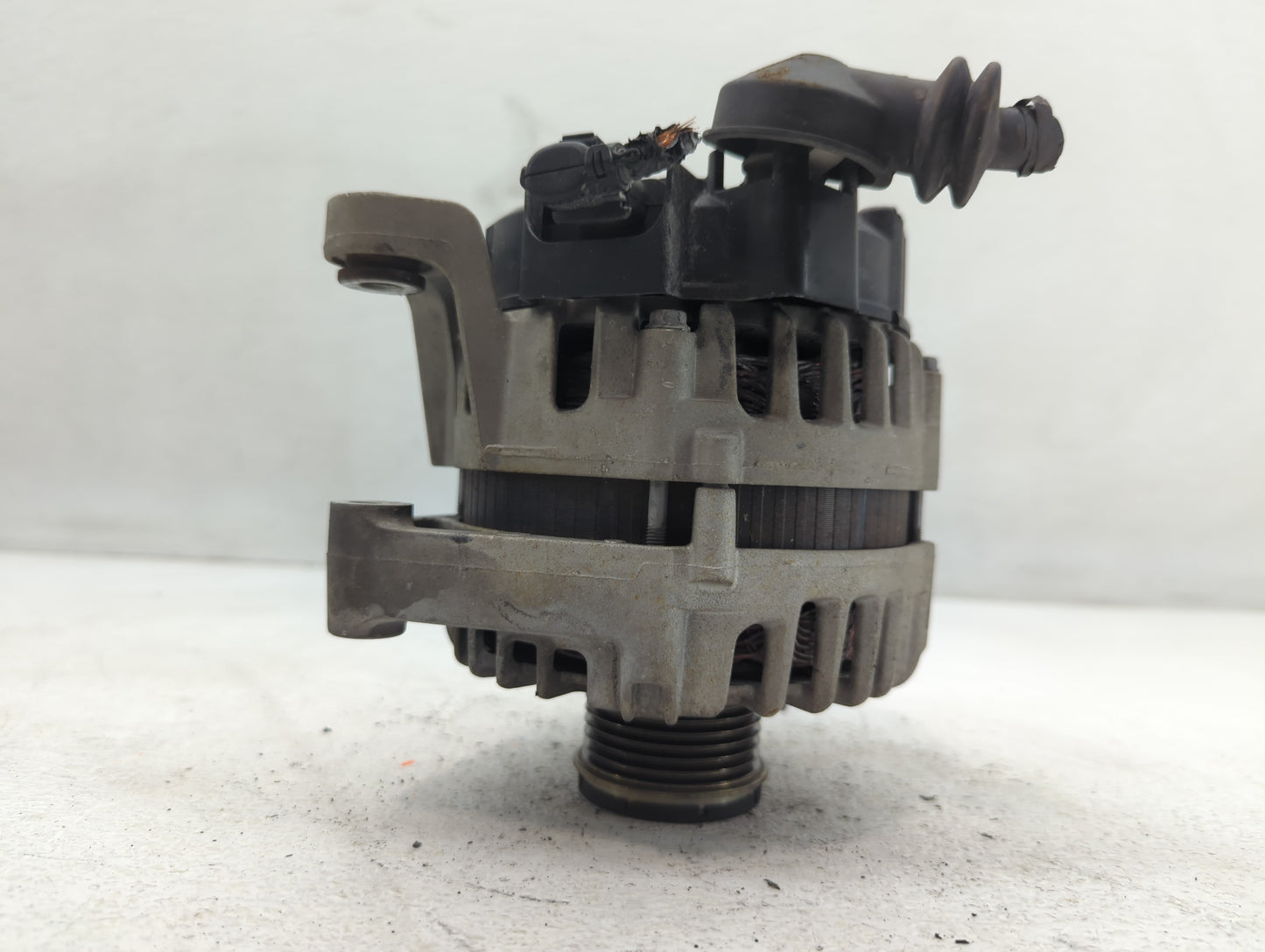 2013-2021 Buick Encore Alternator Replacement Generator Charging Assembly Engine OEM P/N:13597226 Fits OEM Used Auto Parts -