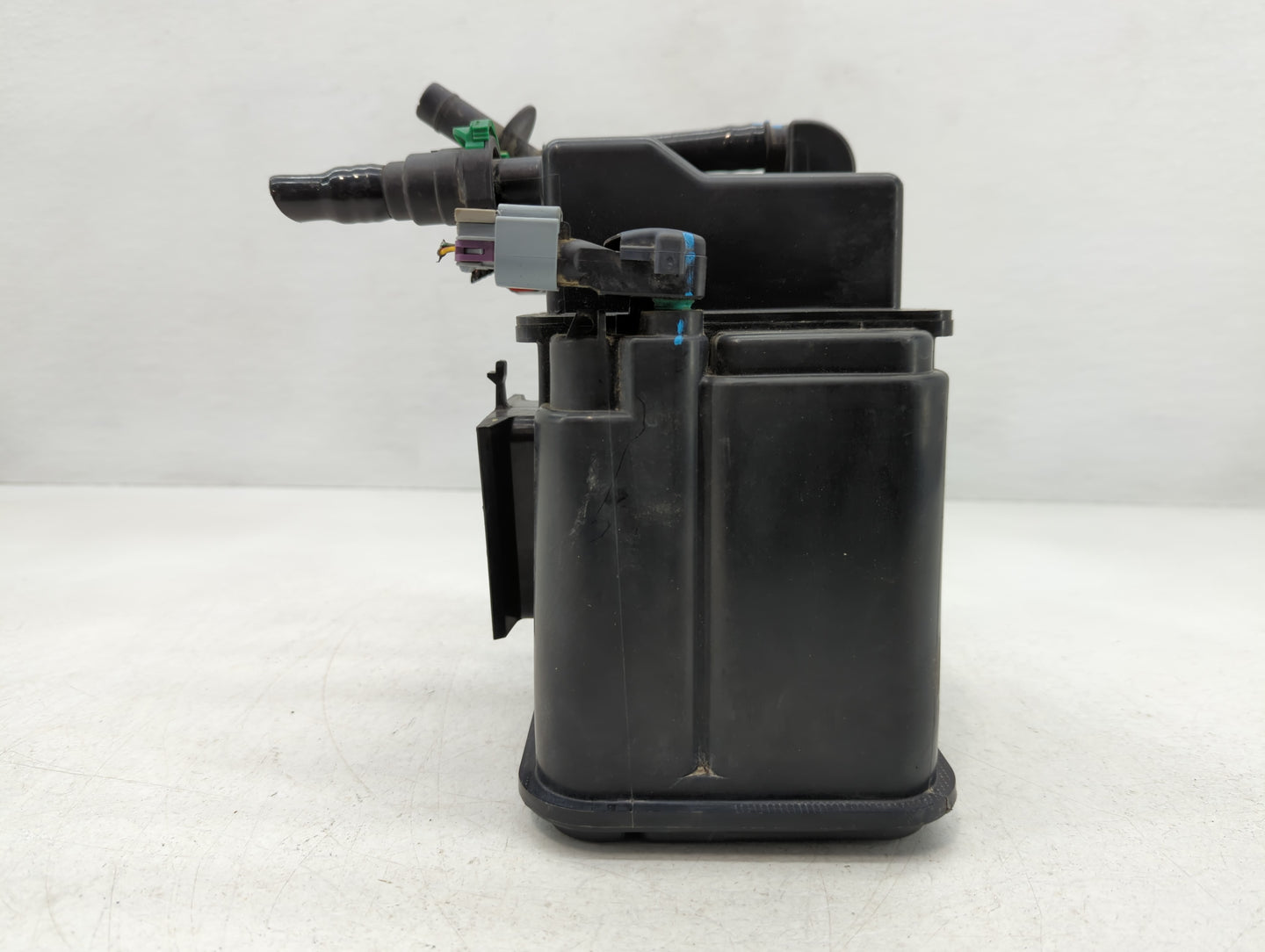 2017 Buick Encore Fuel Vapor Charcoal Canister 735430 - Oemusedautoparts1.com