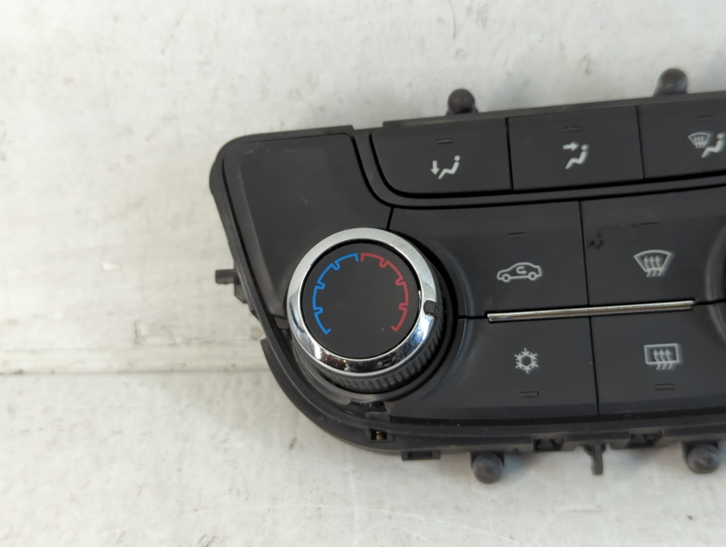 2017-2021 Buick Encore Climate Control Module Temperature AC/Heater Replacement P/N:1561 39081561 Fits OEM Used Auto Parts -