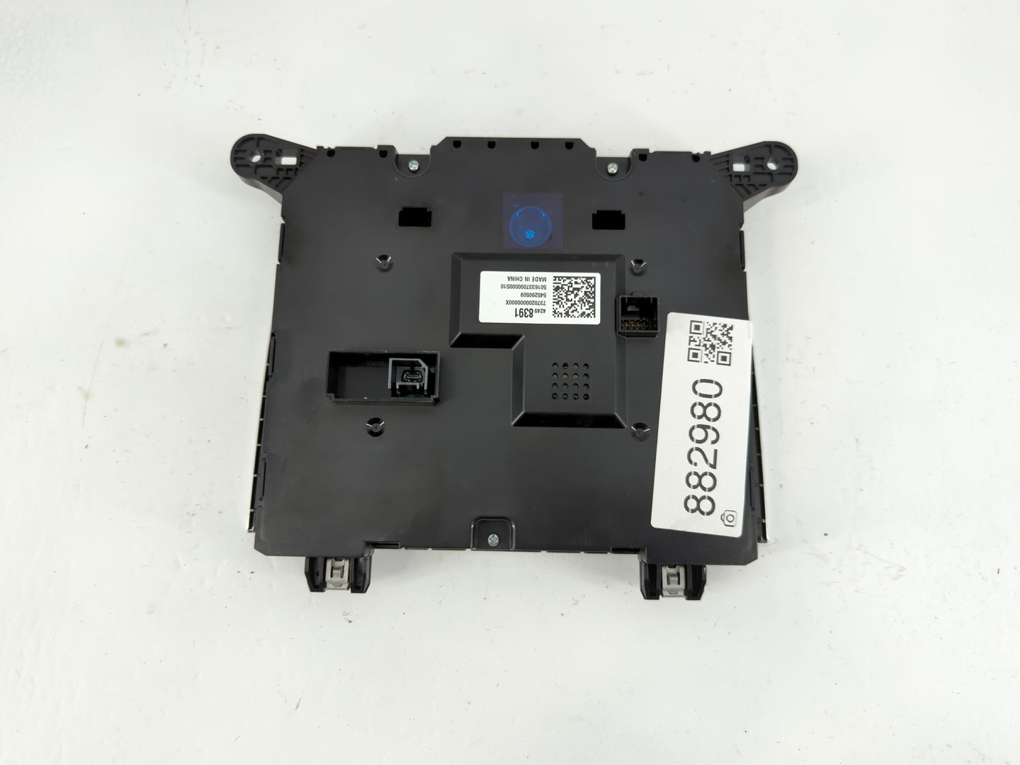 2017 Buick Encore Radio AM FM Cd Player Receiver Replacement P/N:42498391 Fits OEM Used Auto Parts - Oemusedautoparts1.com