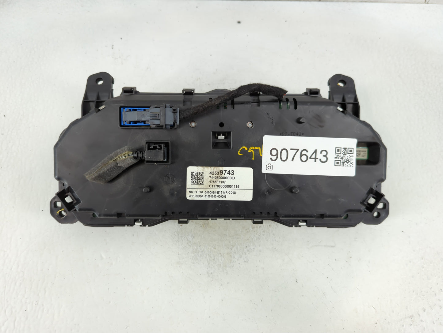 2017-2018 Buick Encore Instrument Cluster Speedometer Gauges P/N:42539743 Fits Fits 2017 2018 OEM Used Auto Parts - Oemuseda