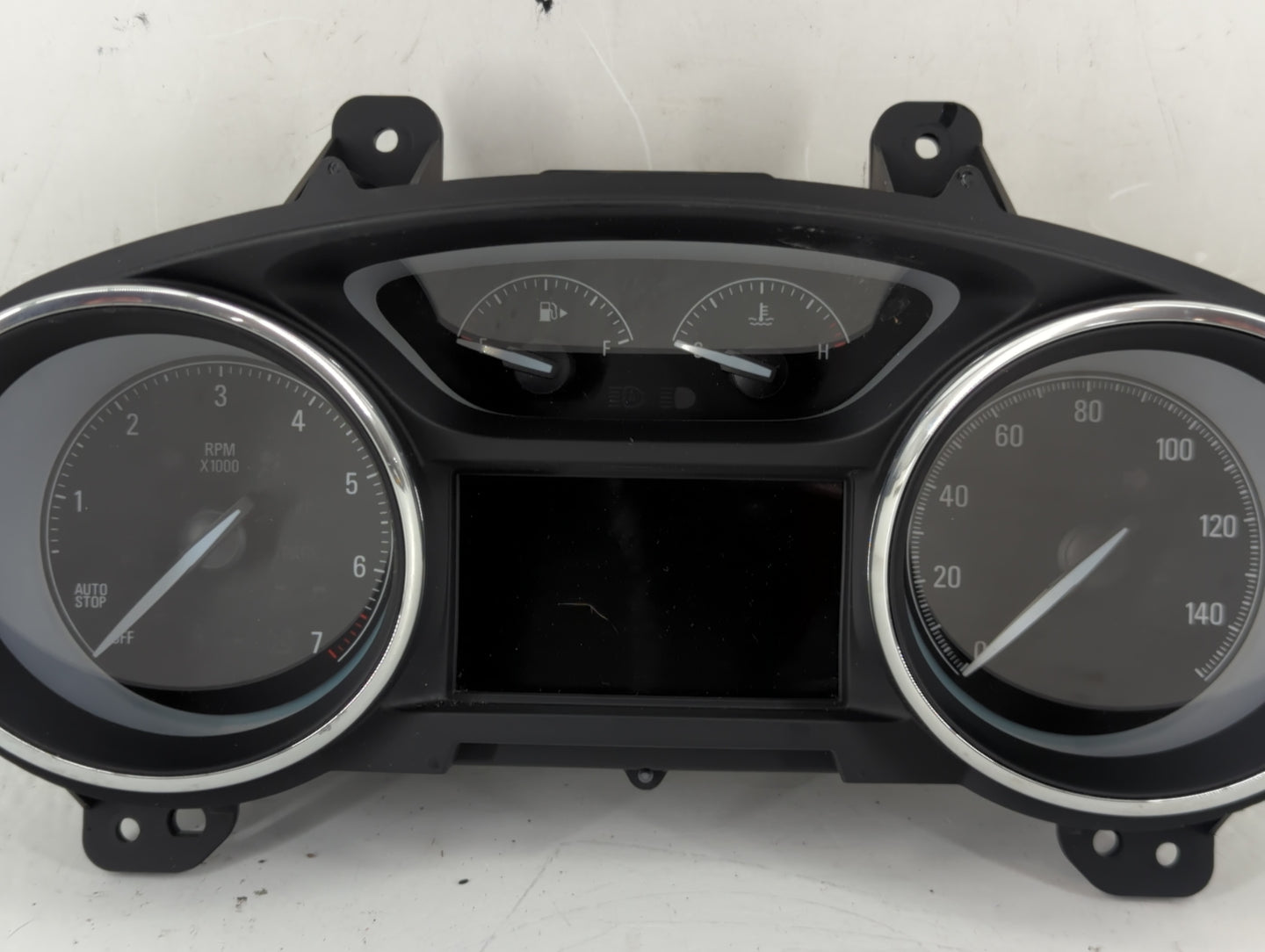 2017-2018 Buick Envision Instrument Cluster Speedometer Gauges P/N:84165671 Fits Fits 2017 2018 OEM Used Auto Parts - Oemuse