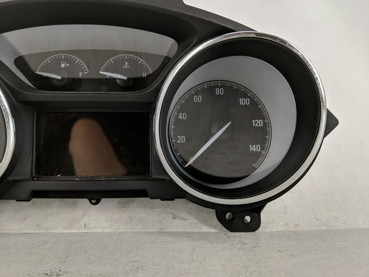 2017-2018 Buick Envision Instrument Cluster Speedometer Gauges P/N:84165671 Fits Fits 2017 2018 OEM Used Auto Parts - Oemuse