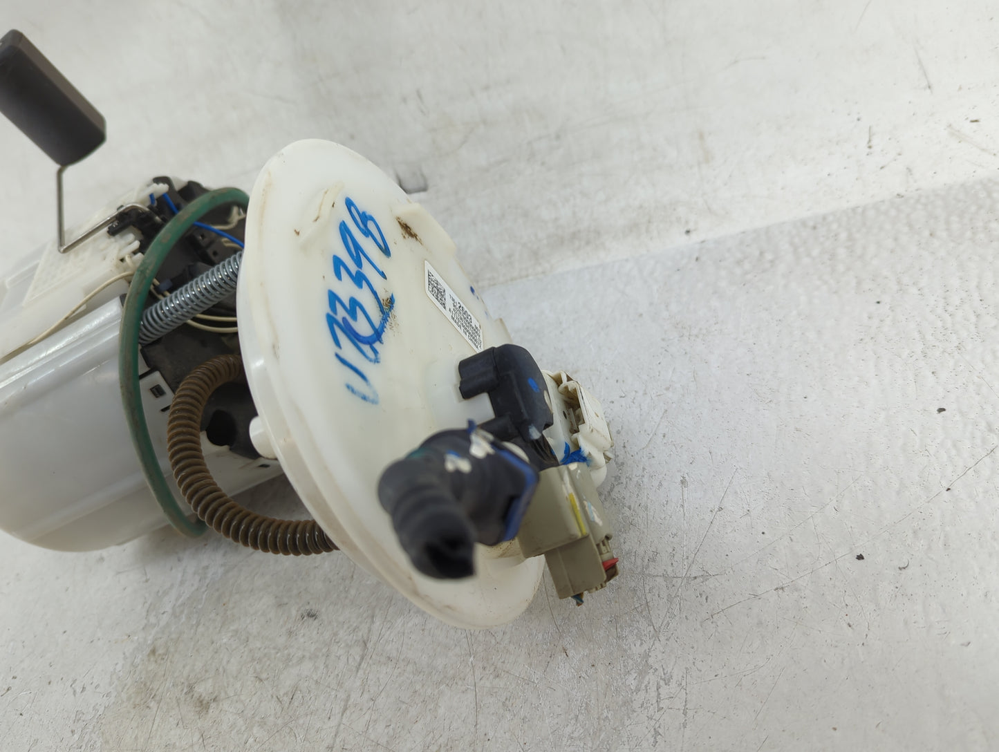 2016-2020 Buick Envision Electrical Gas Fuel Pump Assembly - Oemusedautoparts1.com