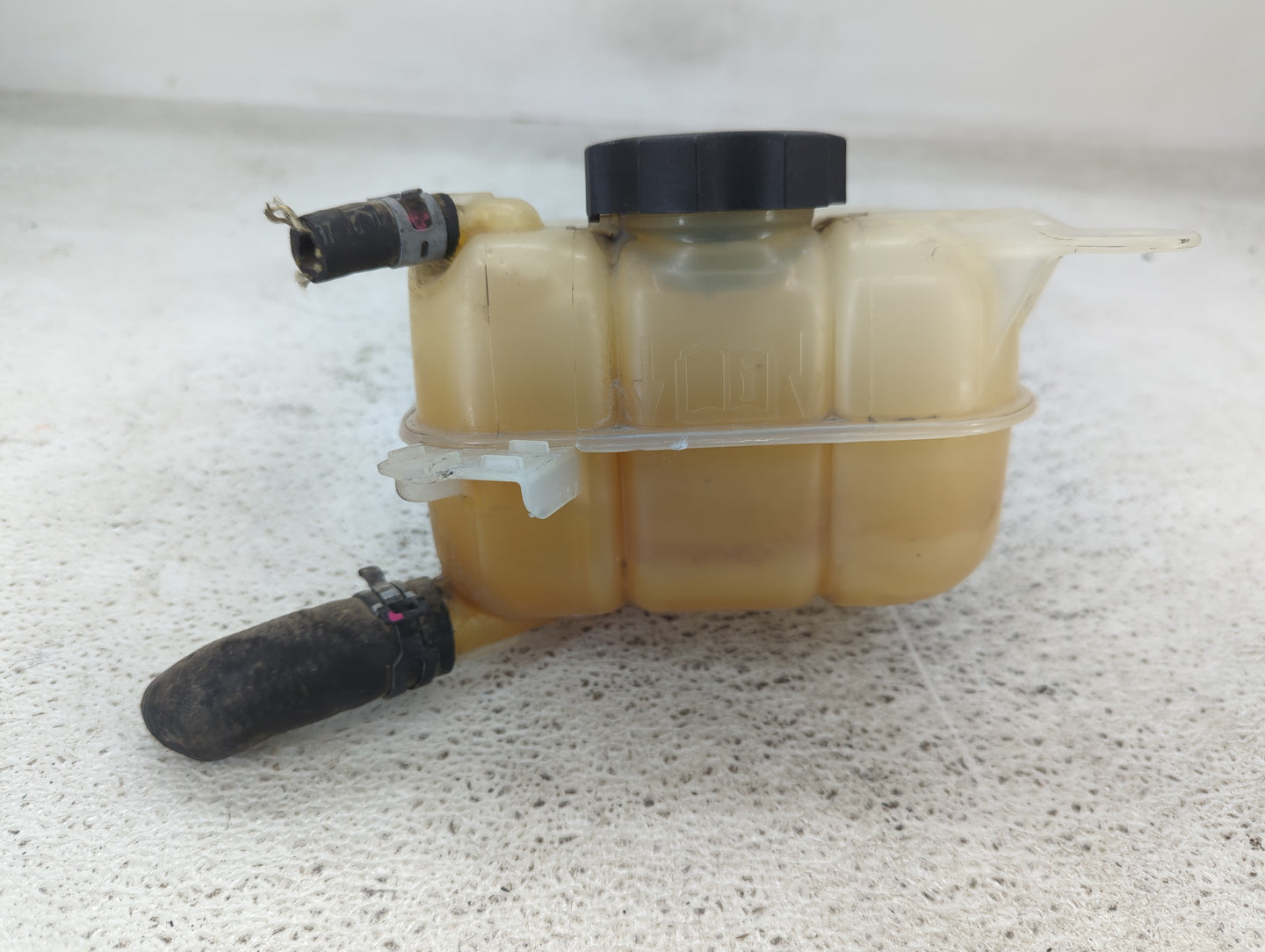 2016-2020 Buick Envision Windshield Washer Fluid Reservoir Bottle Oem - Oemusedautoparts1.com
